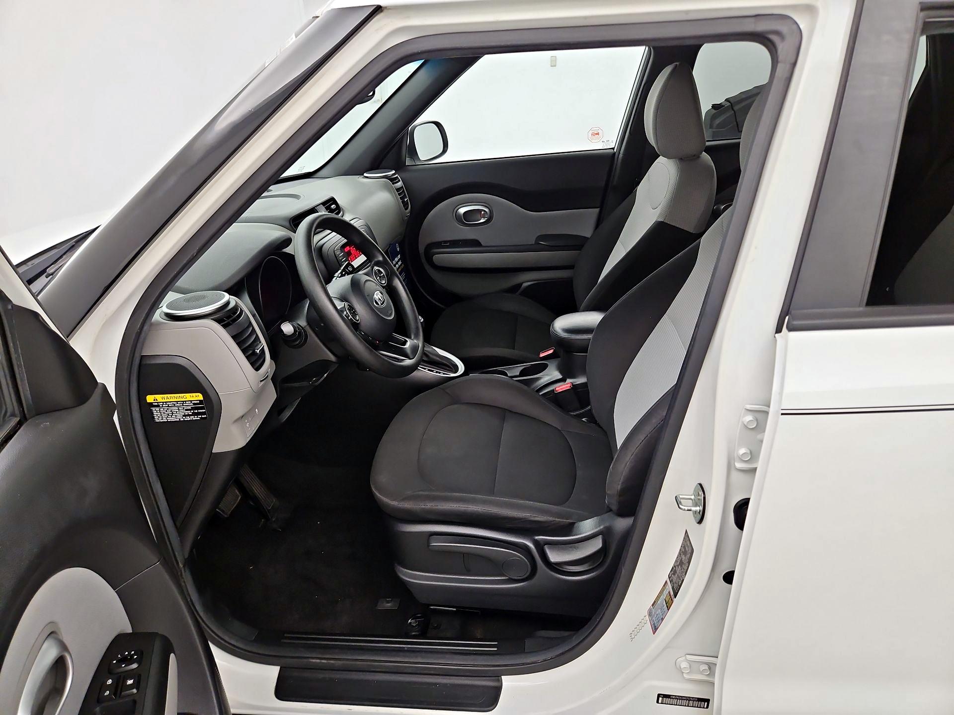Thumbnail: 2016 Kia Soul - 11