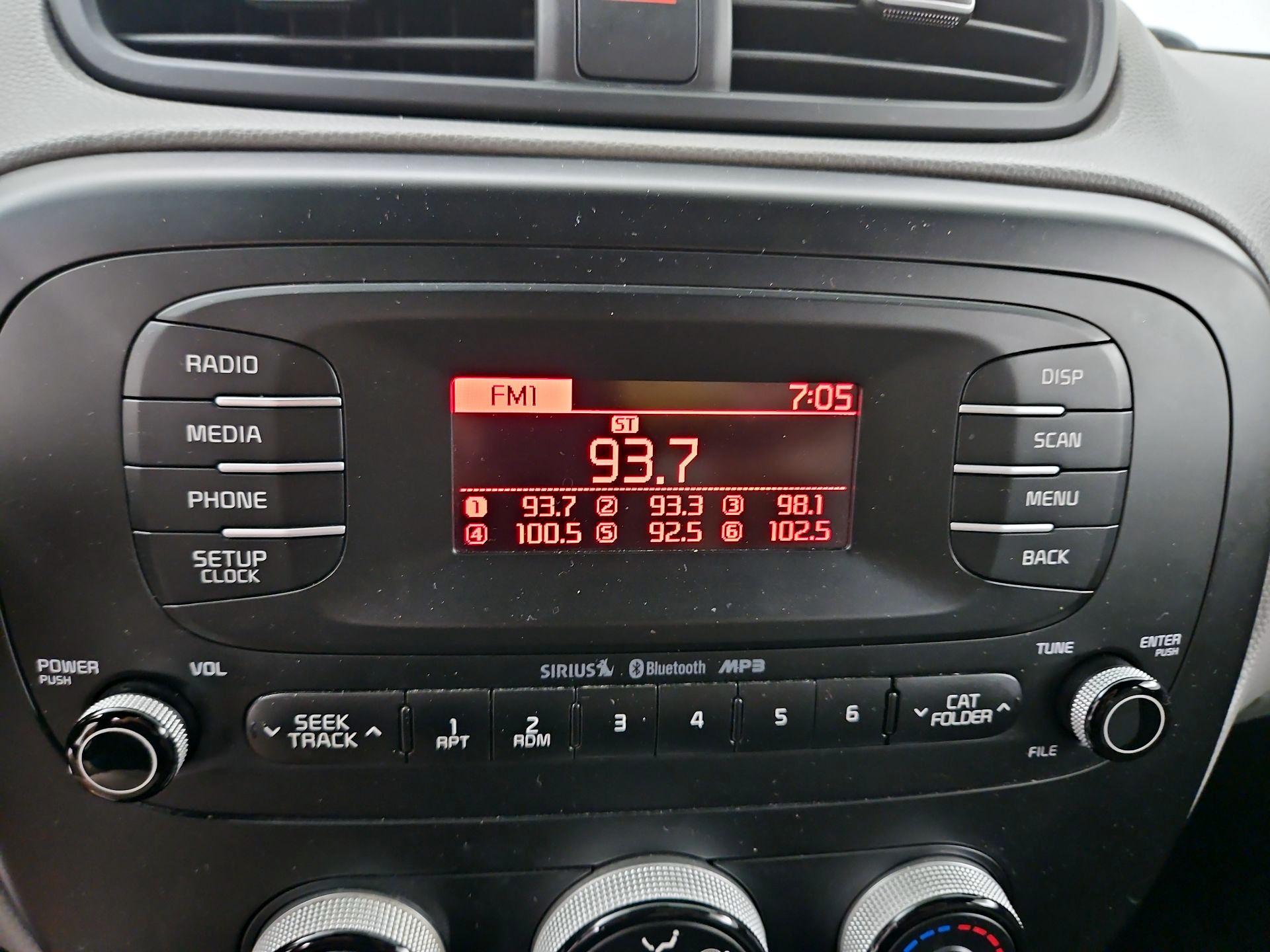 Thumbnail: 2016 Kia Soul - 14