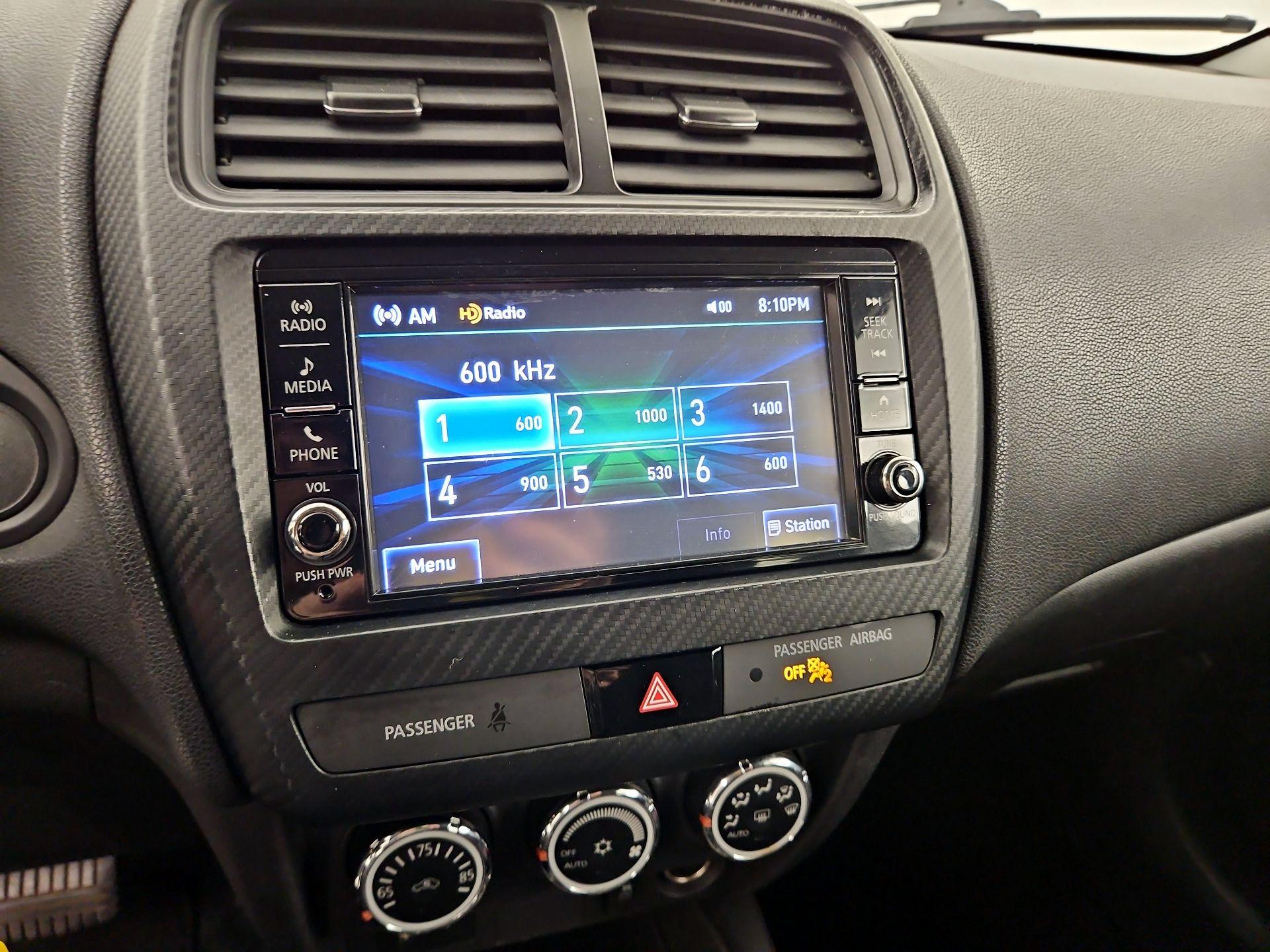 Thumbnail: 2018 Mitsubishi Outlander Sport - 15