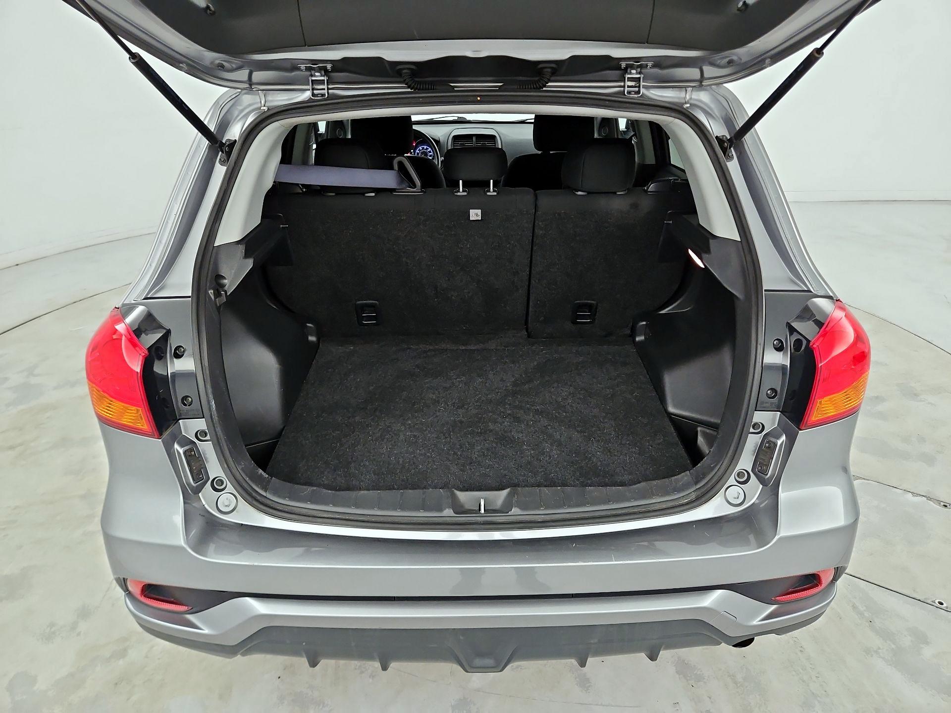 Thumbnail: 2018 Mitsubishi Outlander Sport - 20