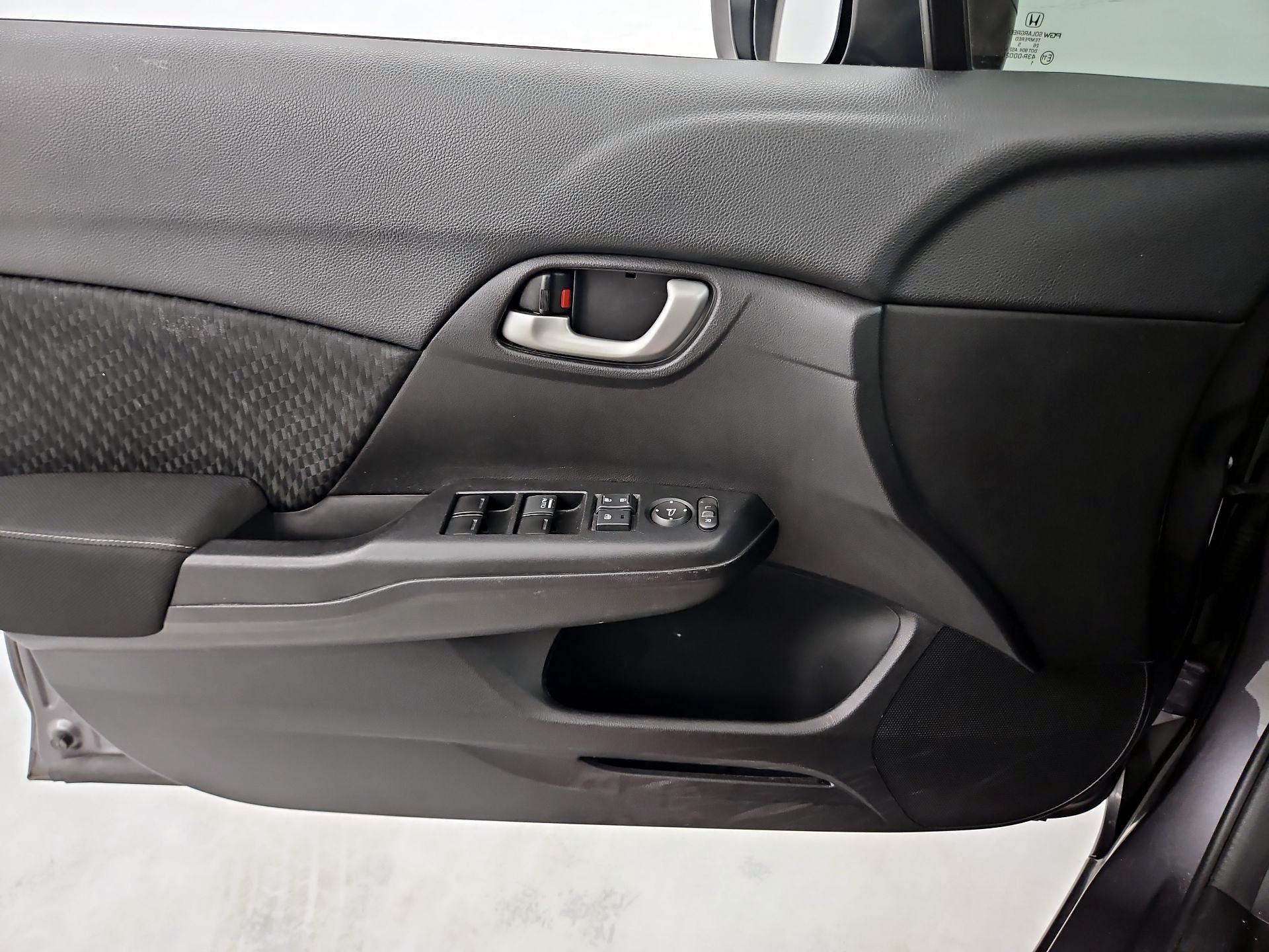 Thumbnail: 2015 Honda Civic - 12
