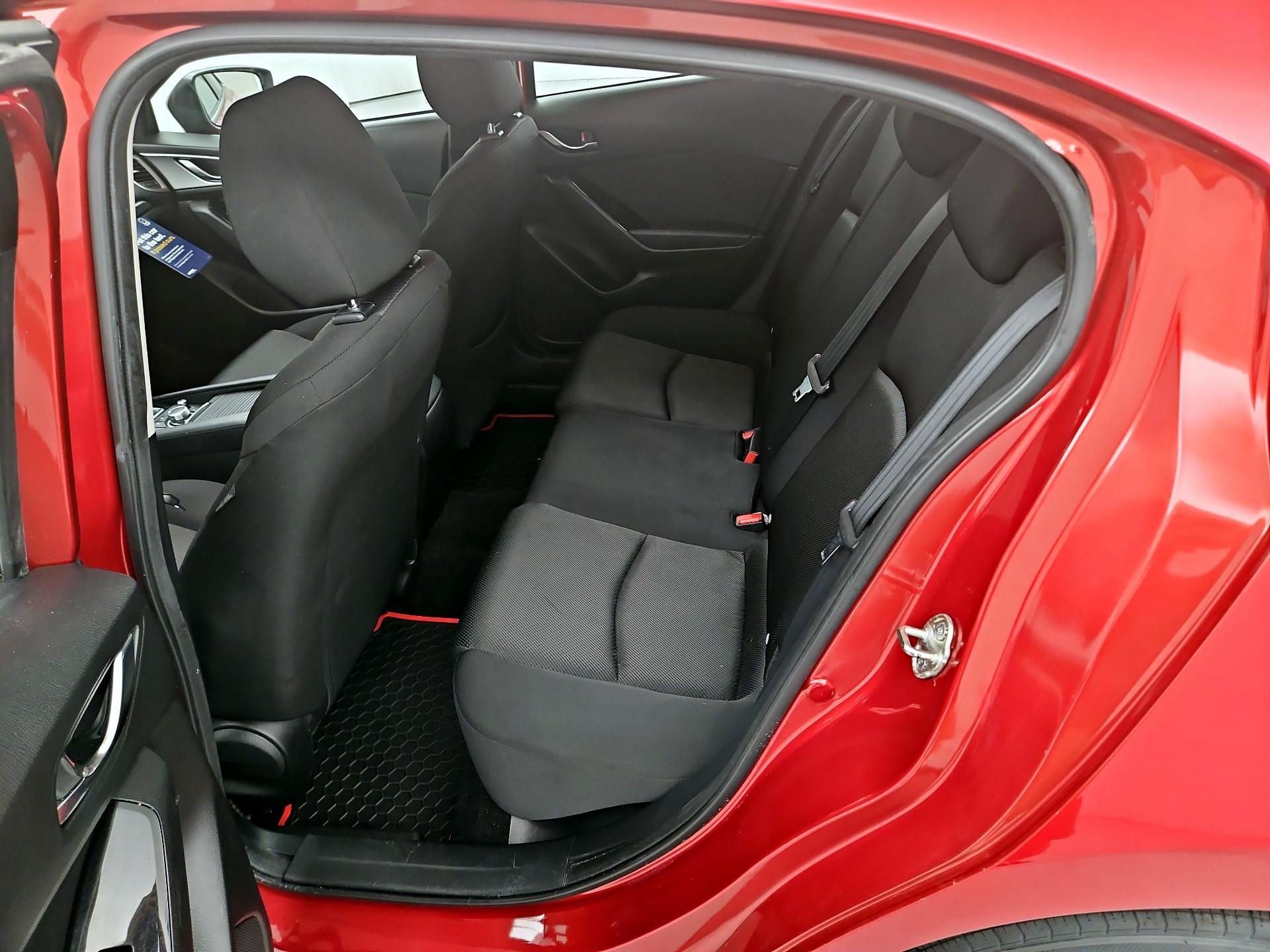 Thumbnail: 2018 Mazda Mazda3 - 19