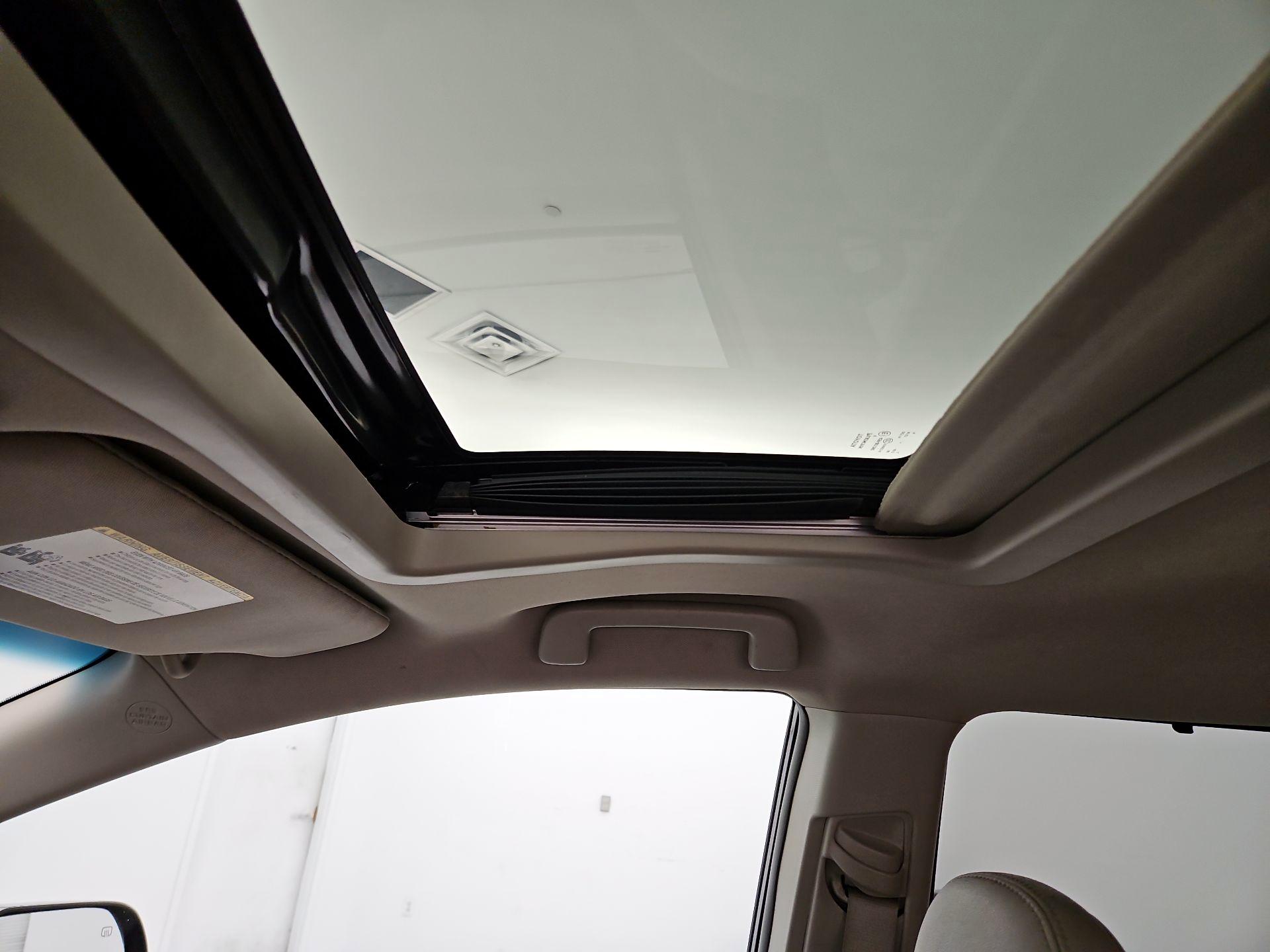 Thumbnail: 2017 Toyota Sienna - 20