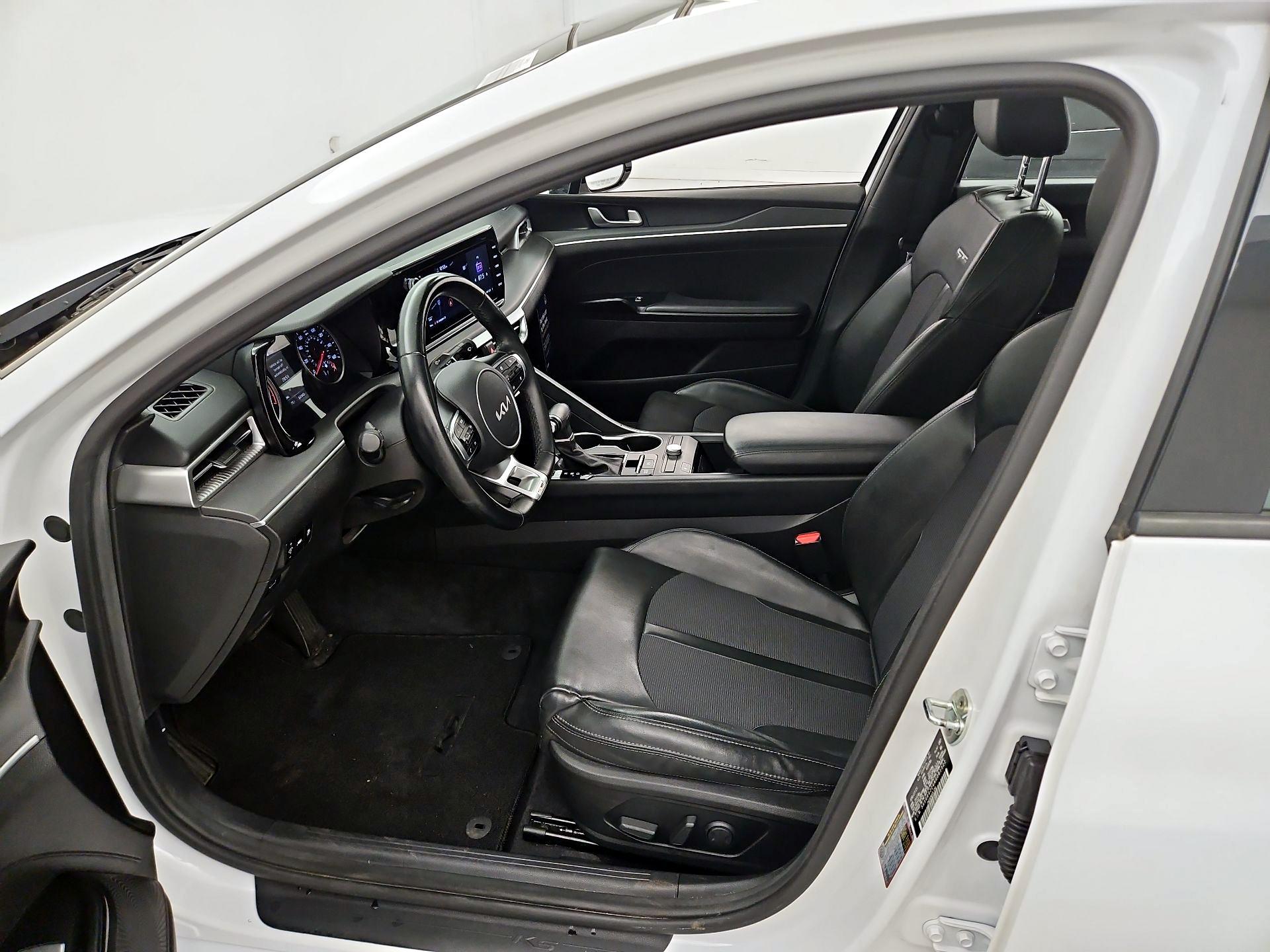 Thumbnail: 2022 Kia K5 - 11