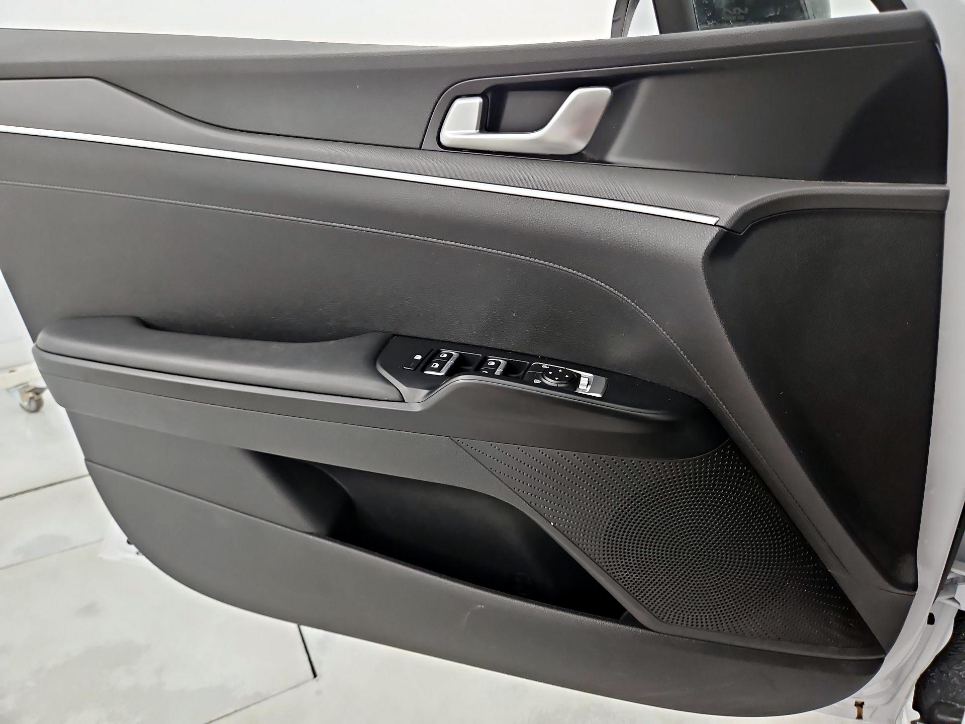 Thumbnail: 2022 Kia K5 - 12