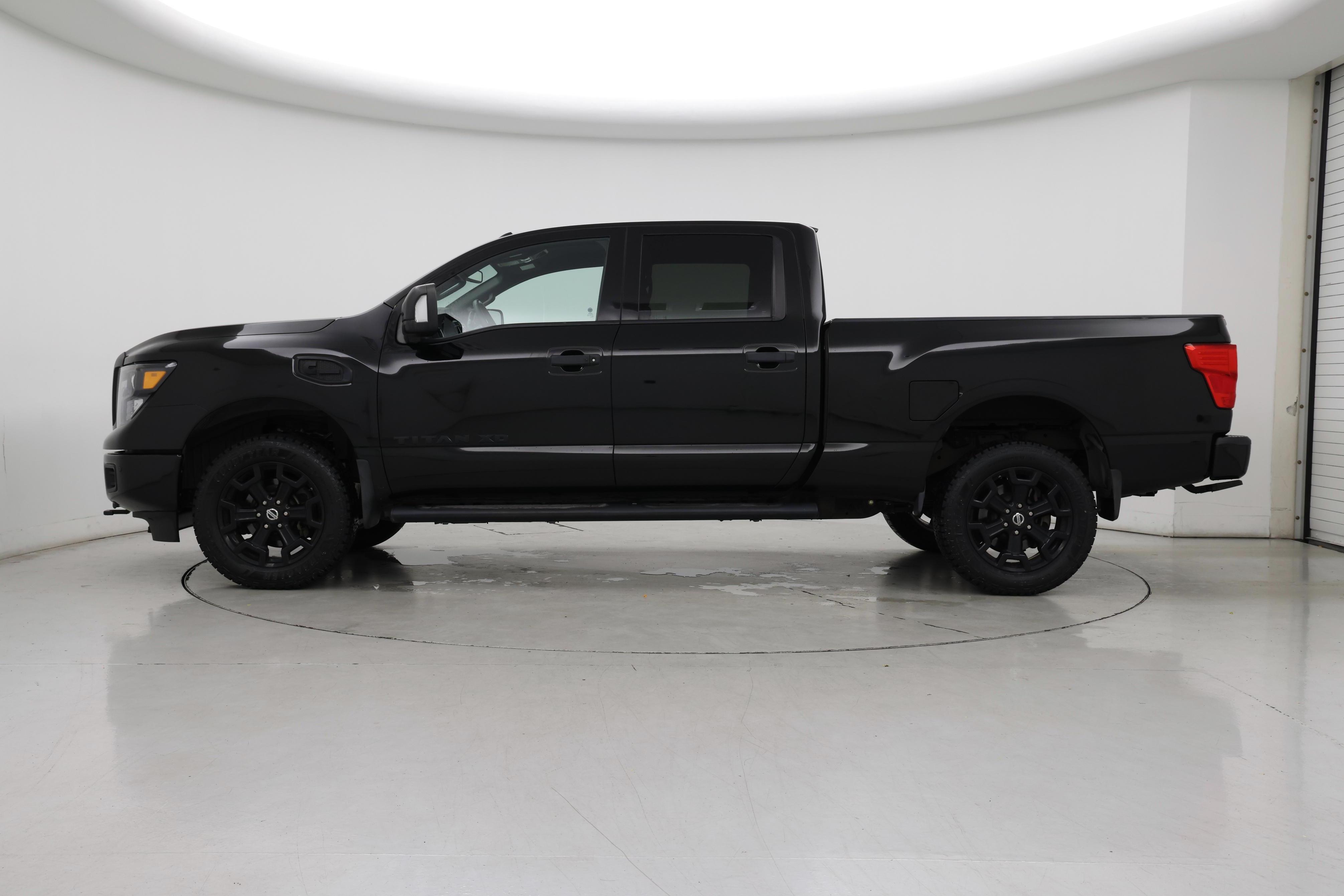 Thumbnail: 2018 Nissan Titan - 3