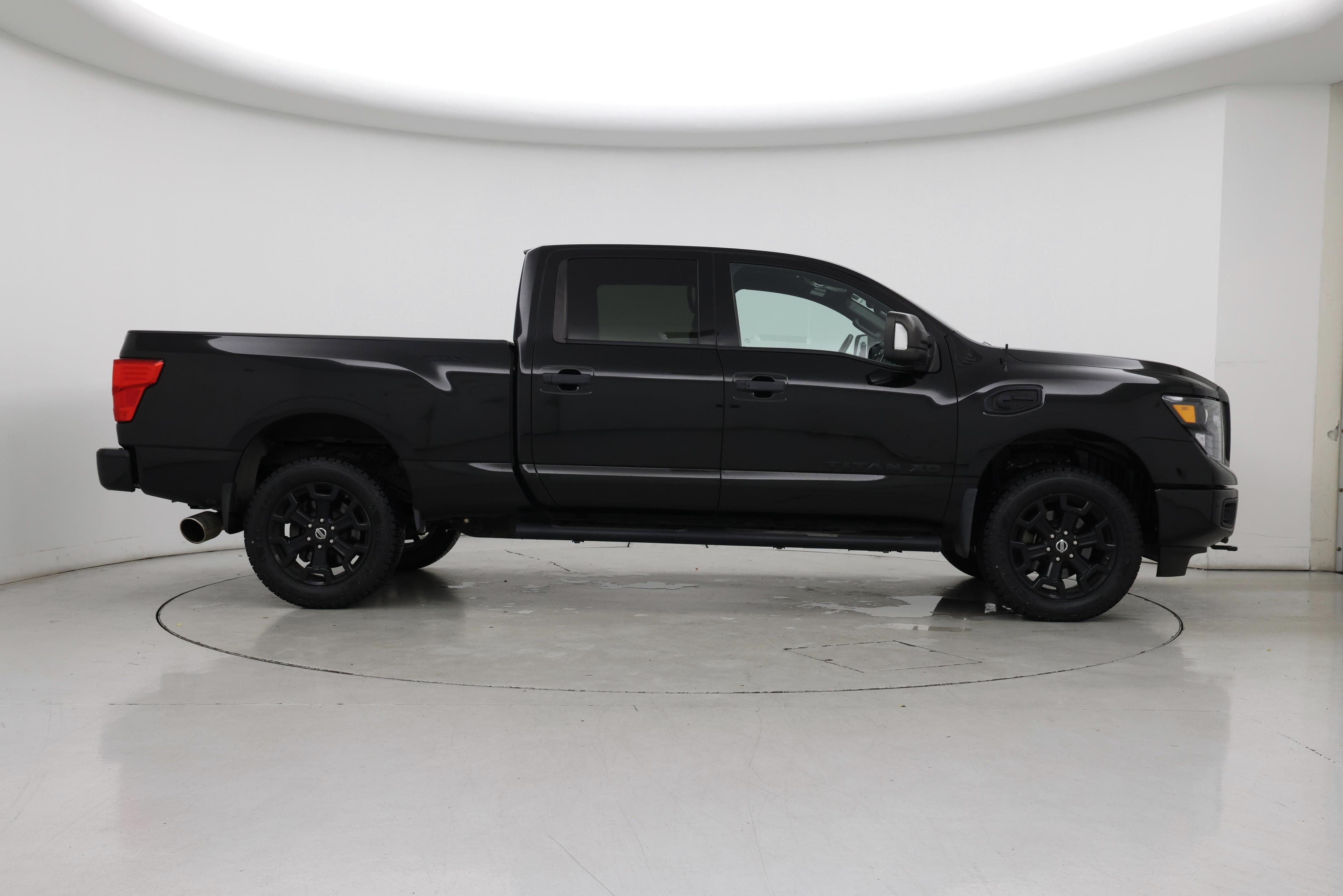 Thumbnail: 2018 Nissan Titan - 7