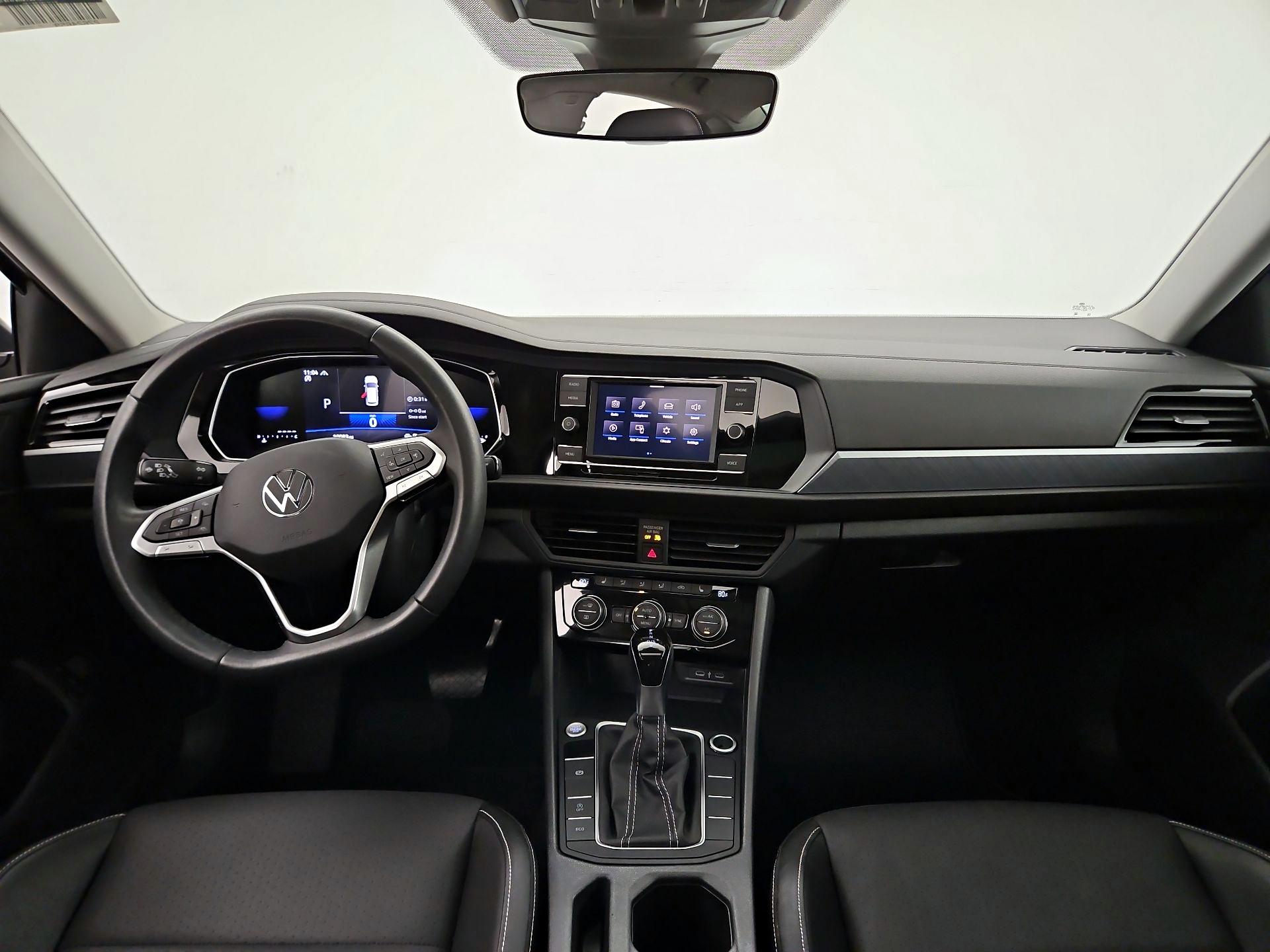 Thumbnail: 2024 Volkswagen Jetta - 9