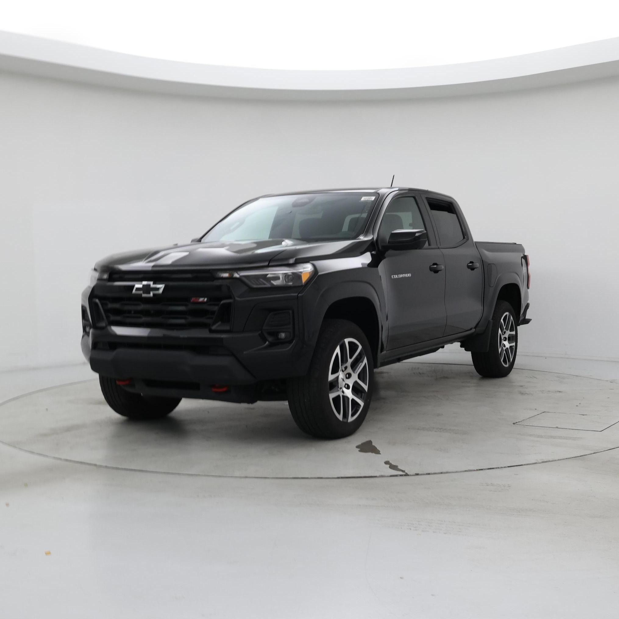 Thumbnail: 2023 Chevrolet Colorado - 4