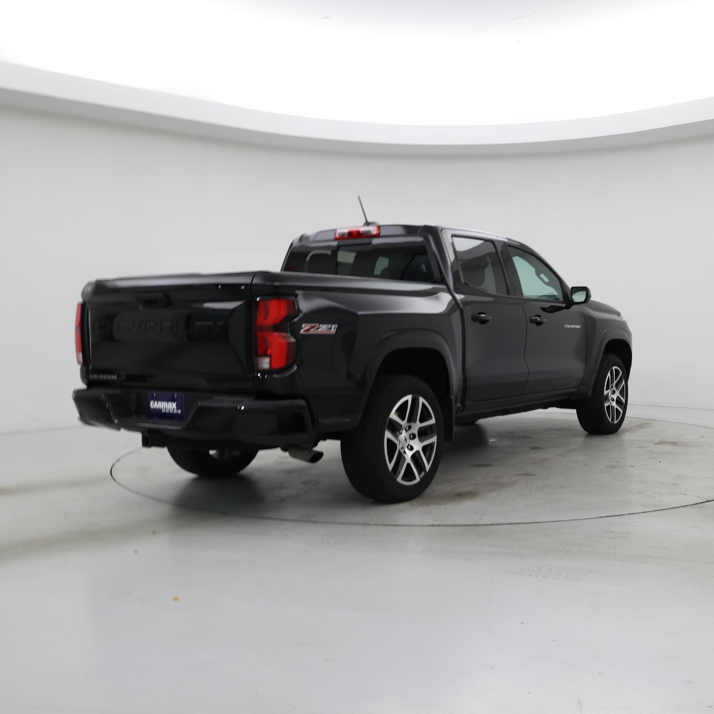 Thumbnail: 2023 Chevrolet Colorado - 8