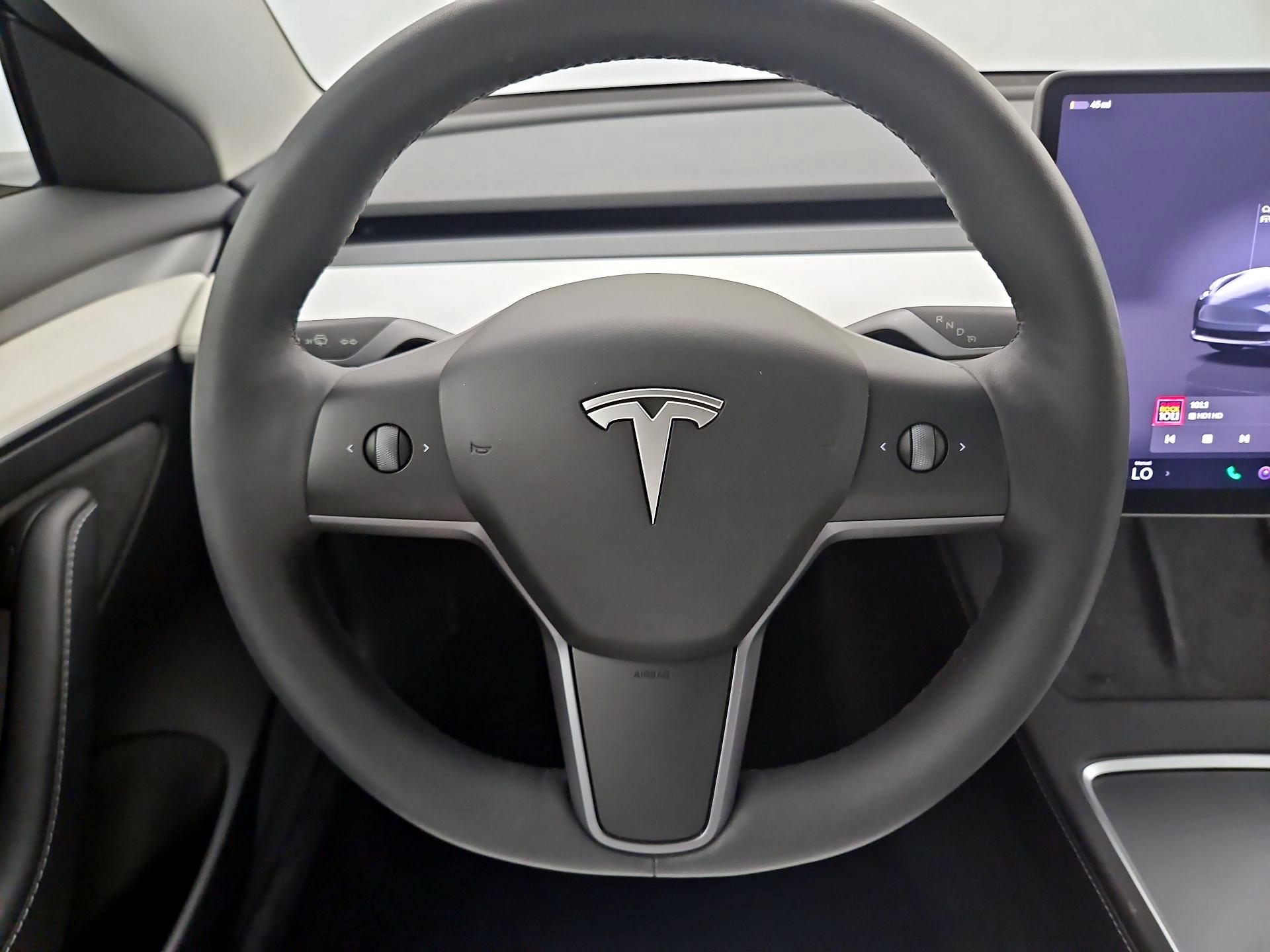 Thumbnail: 2023 Tesla Model 3 - 10