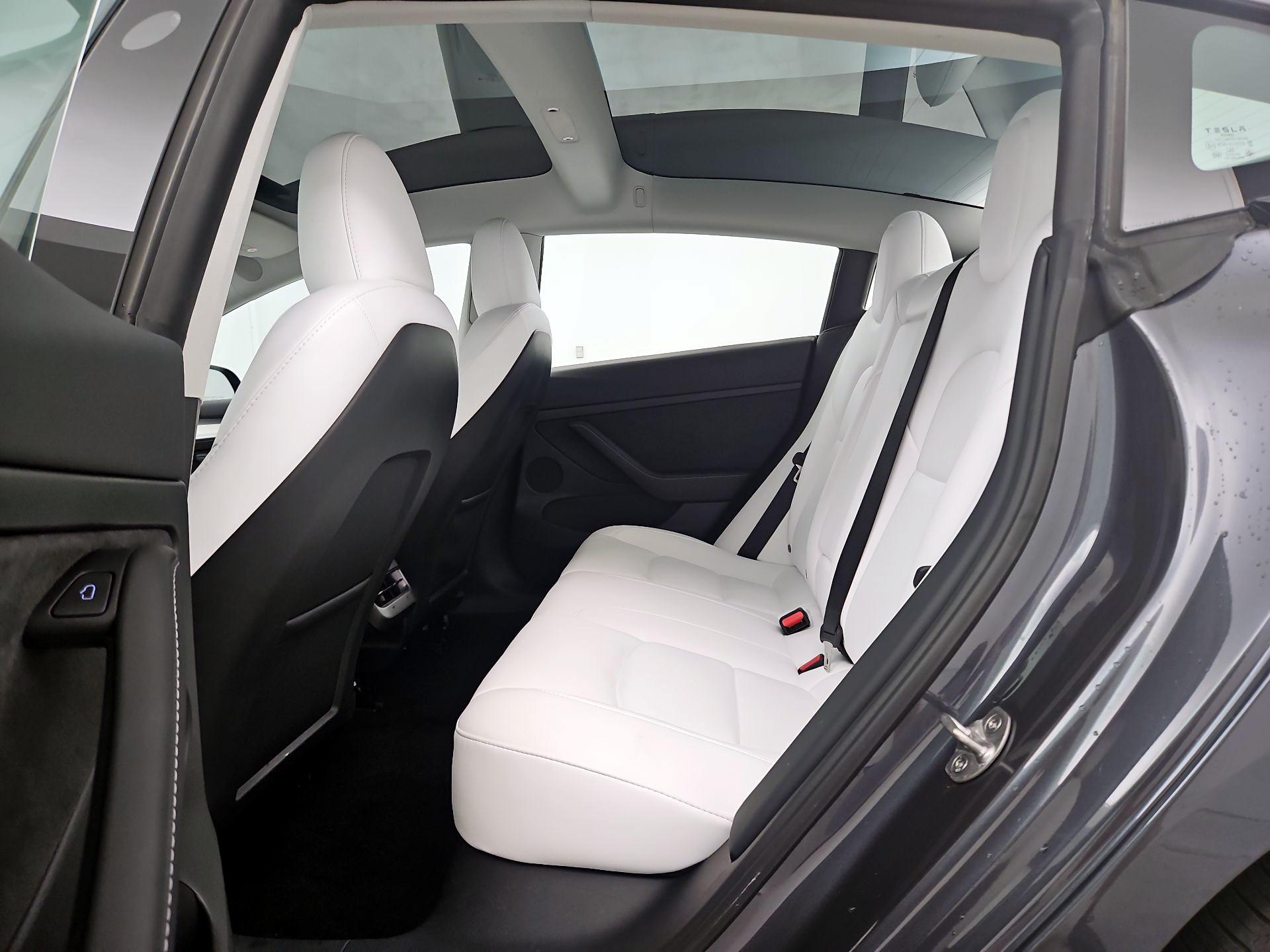 Thumbnail: 2023 Tesla Model 3 - 19