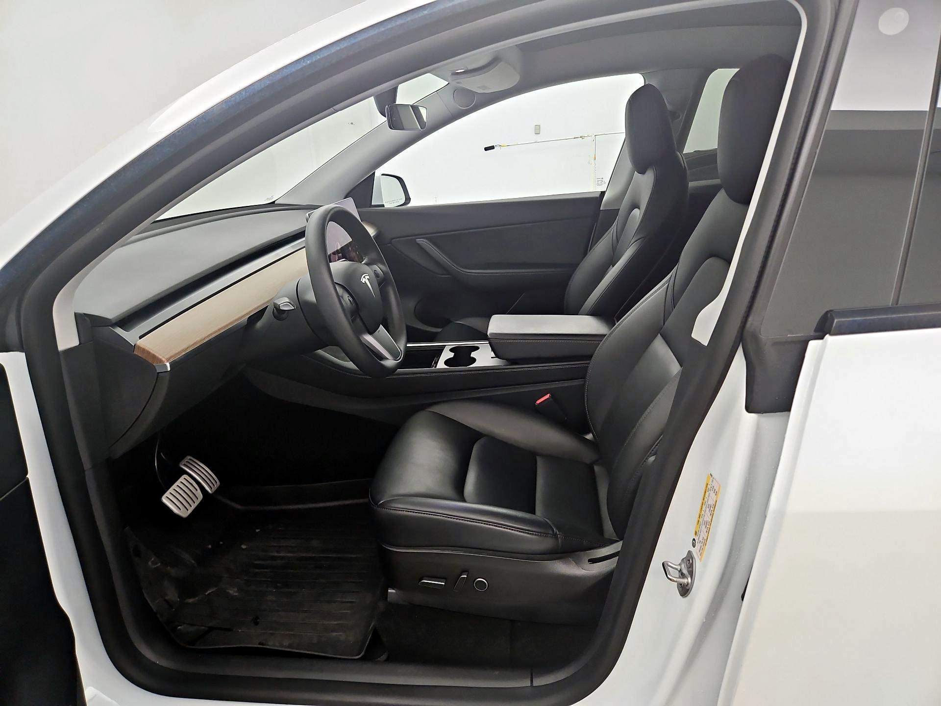 Thumbnail: 2021 Tesla Model Y - 11