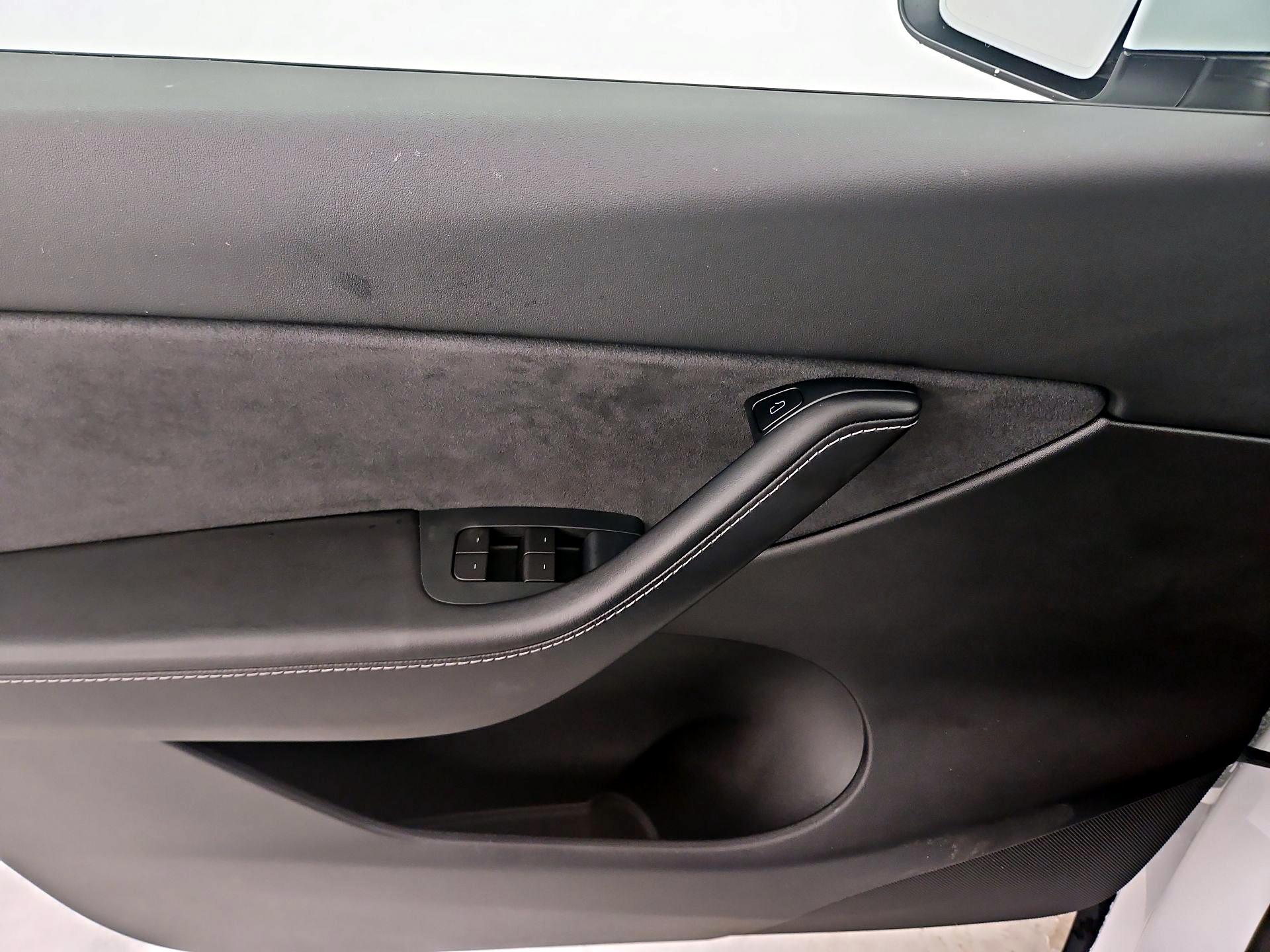 Thumbnail: 2021 Tesla Model Y - 12