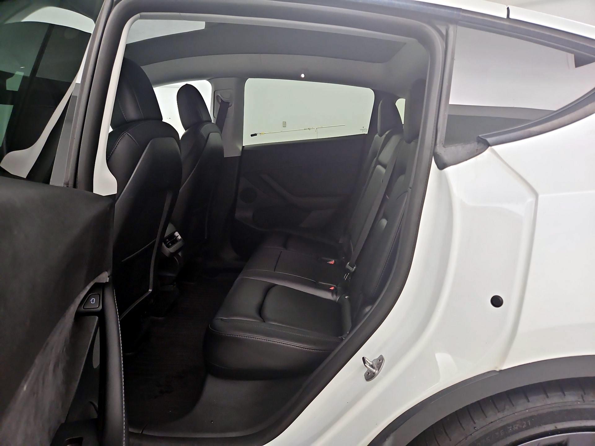 Thumbnail: 2021 Tesla Model Y - 19