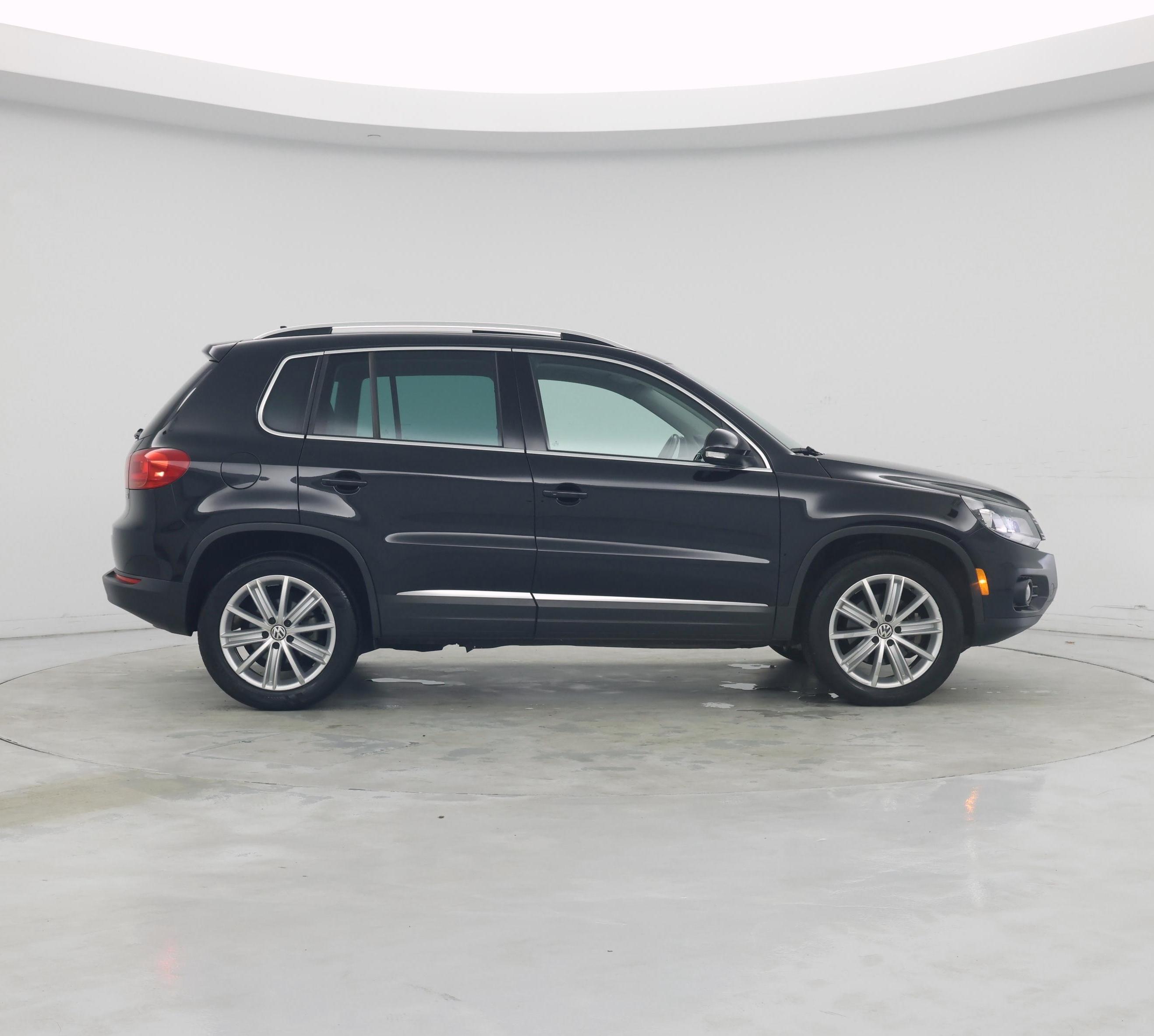 Thumbnail: 2016 Volkswagen Tiguan - 7