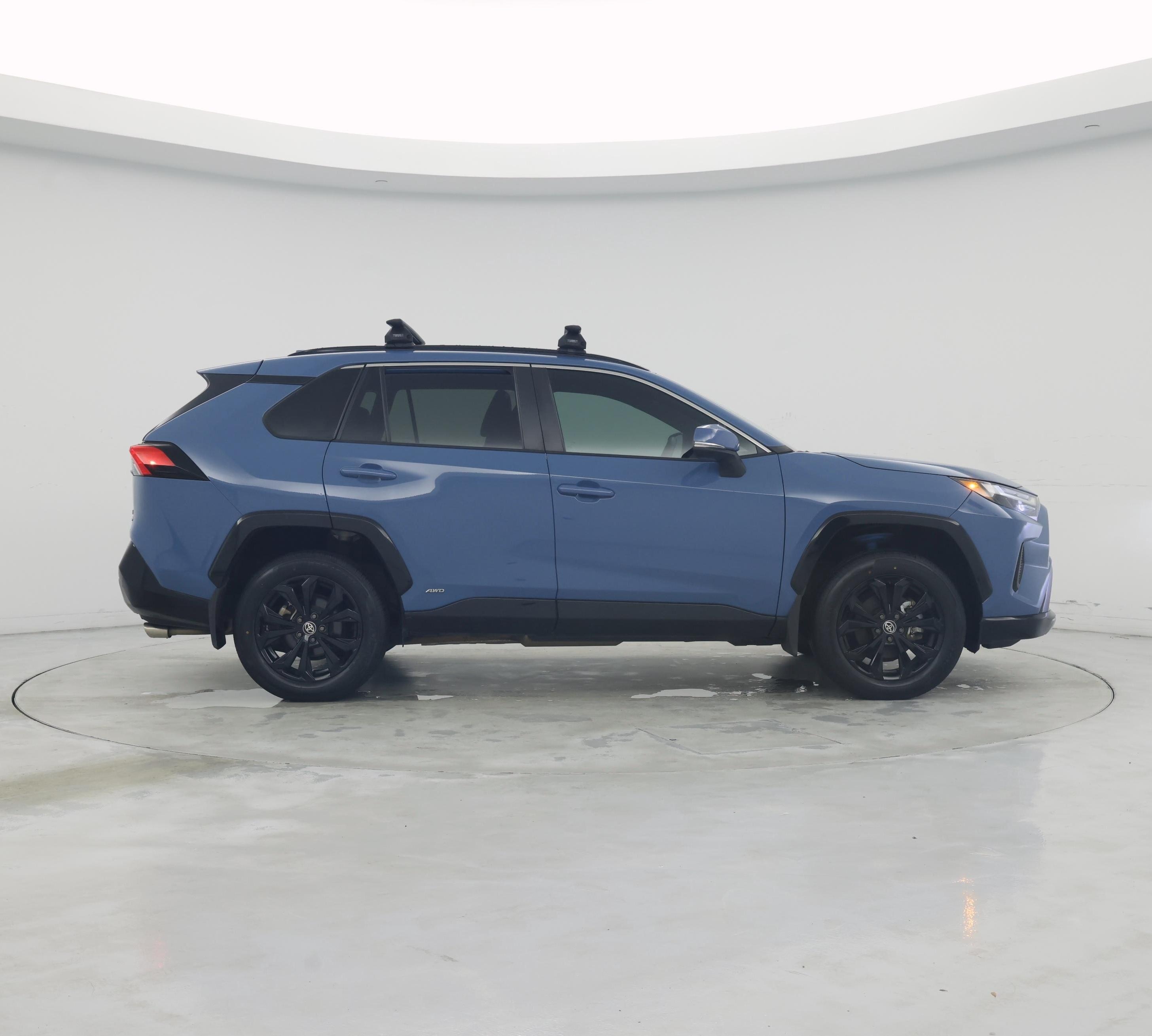 Thumbnail: 2022 Toyota RAV4 - 7
