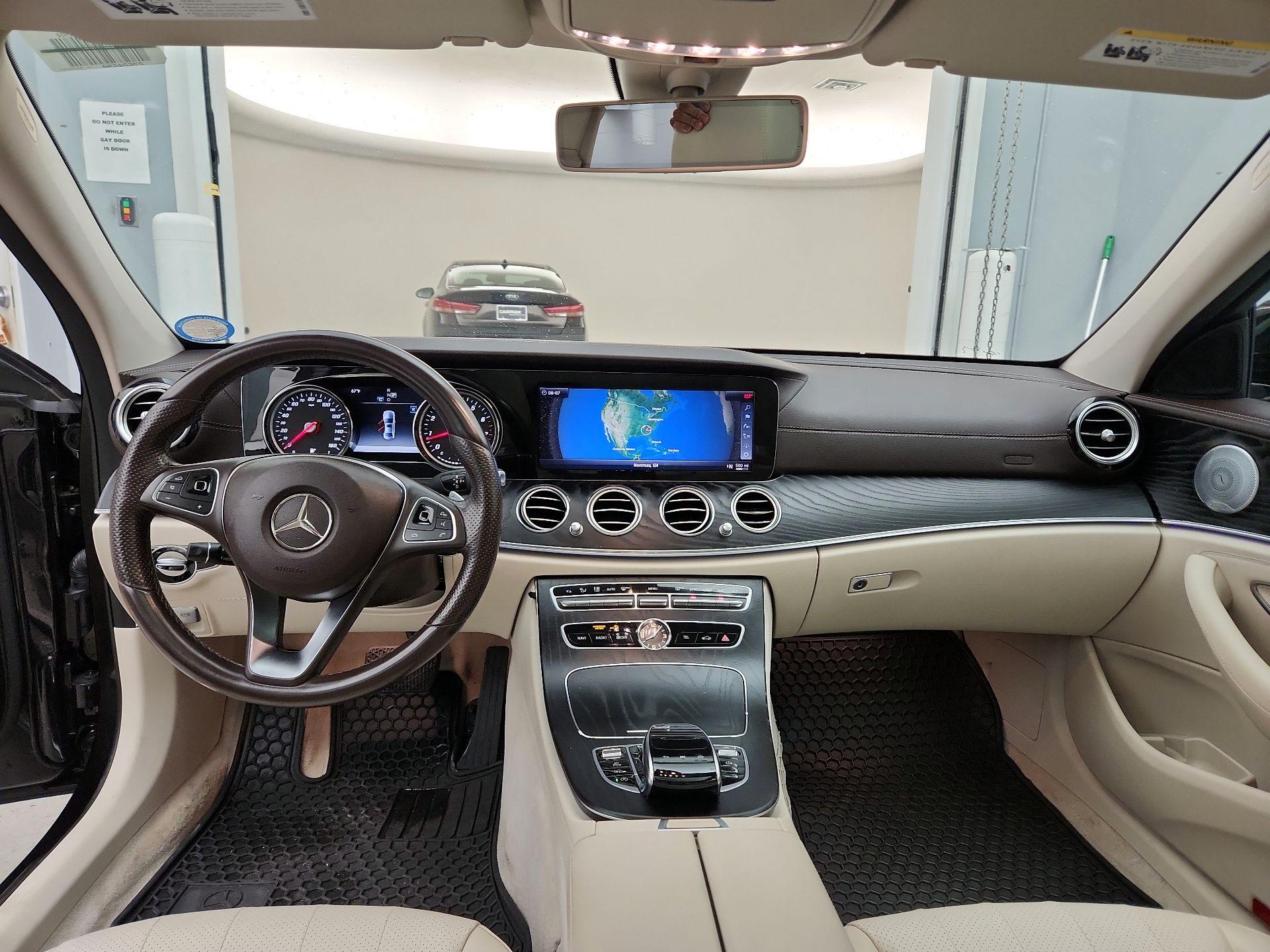 Thumbnail: 2018 Mercedes-Benz E-Class - 9