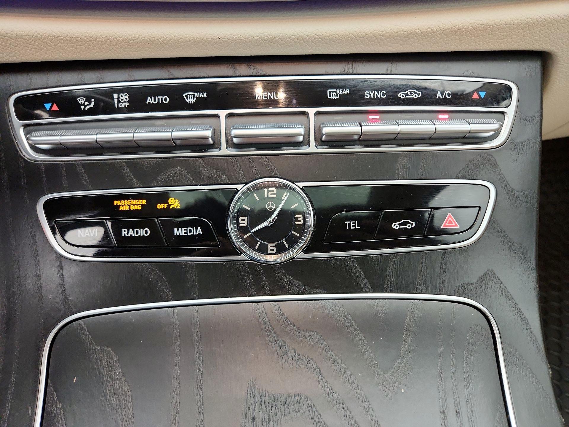 Thumbnail: 2018 Mercedes-Benz E-Class - 17