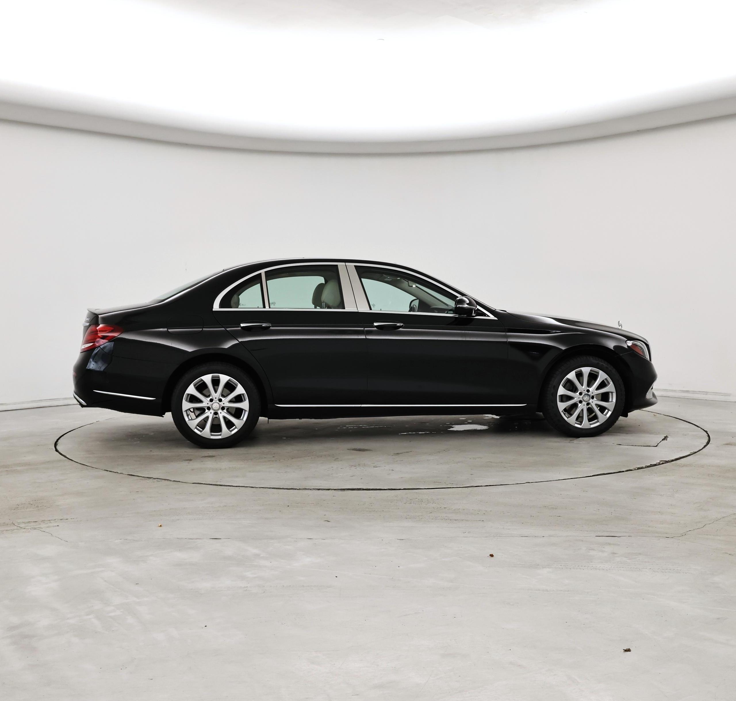 Thumbnail: 2018 Mercedes-Benz E-Class - 7