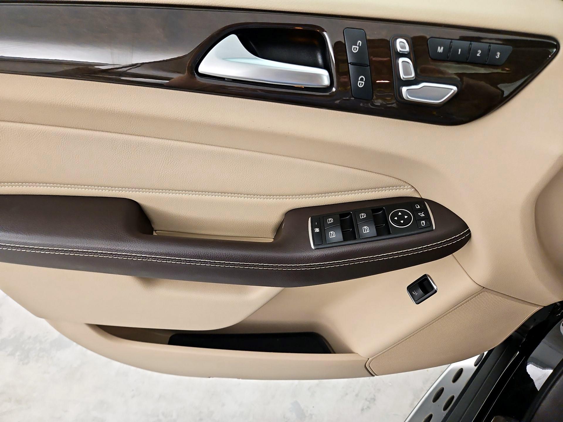 Thumbnail: 2017 Mercedes-Benz GLE - 12