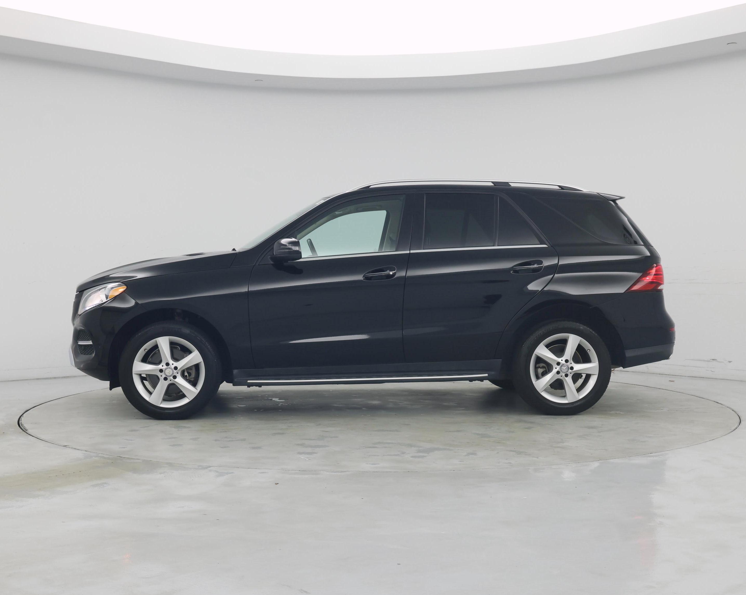 Thumbnail: 2017 Mercedes-Benz GLE - 3
