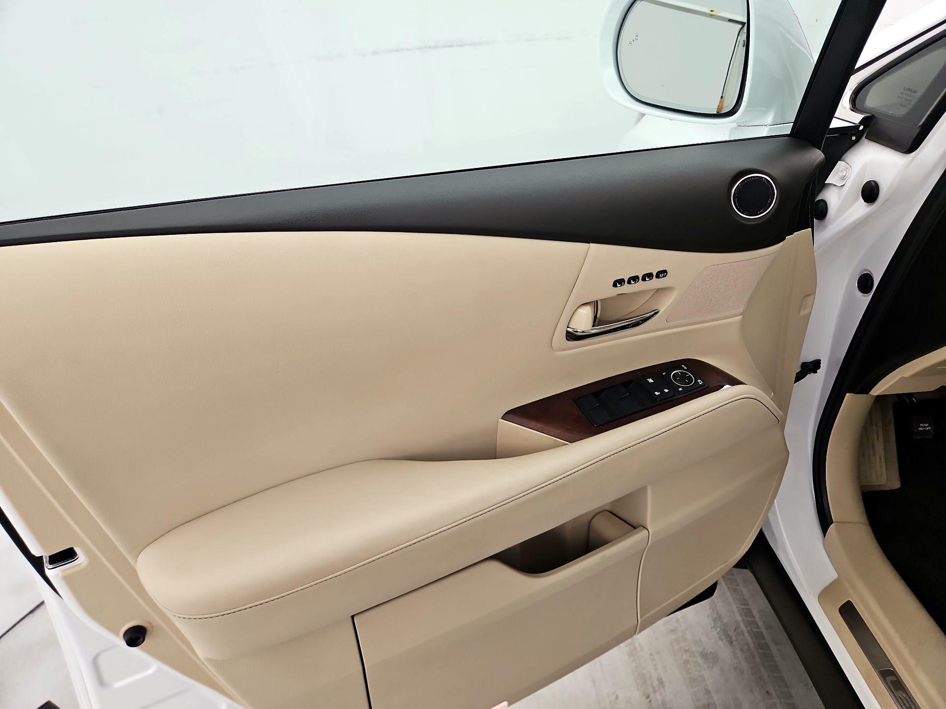 Thumbnail: 2015 Lexus RX - 12