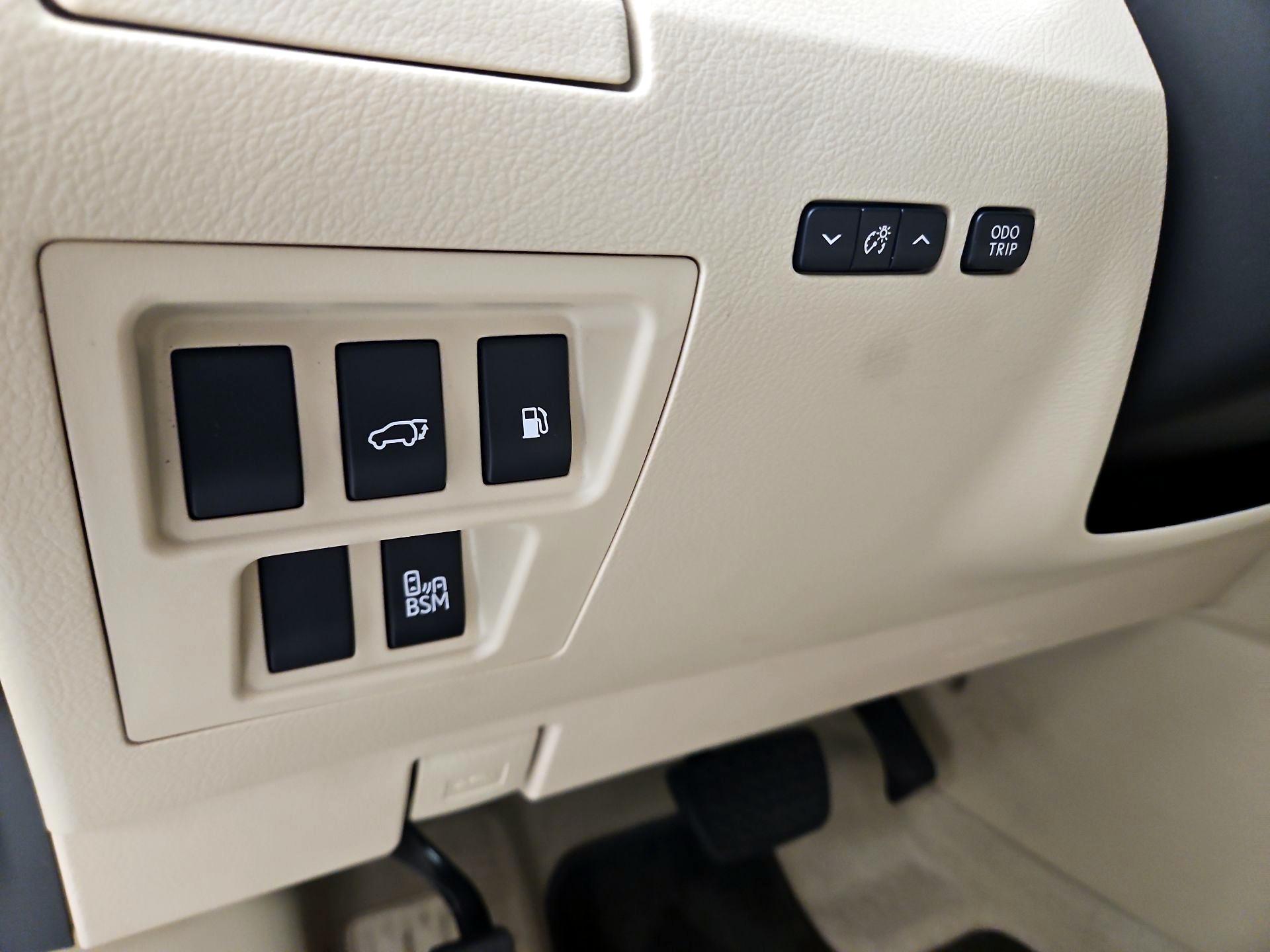 Thumbnail: 2015 Lexus RX - 13