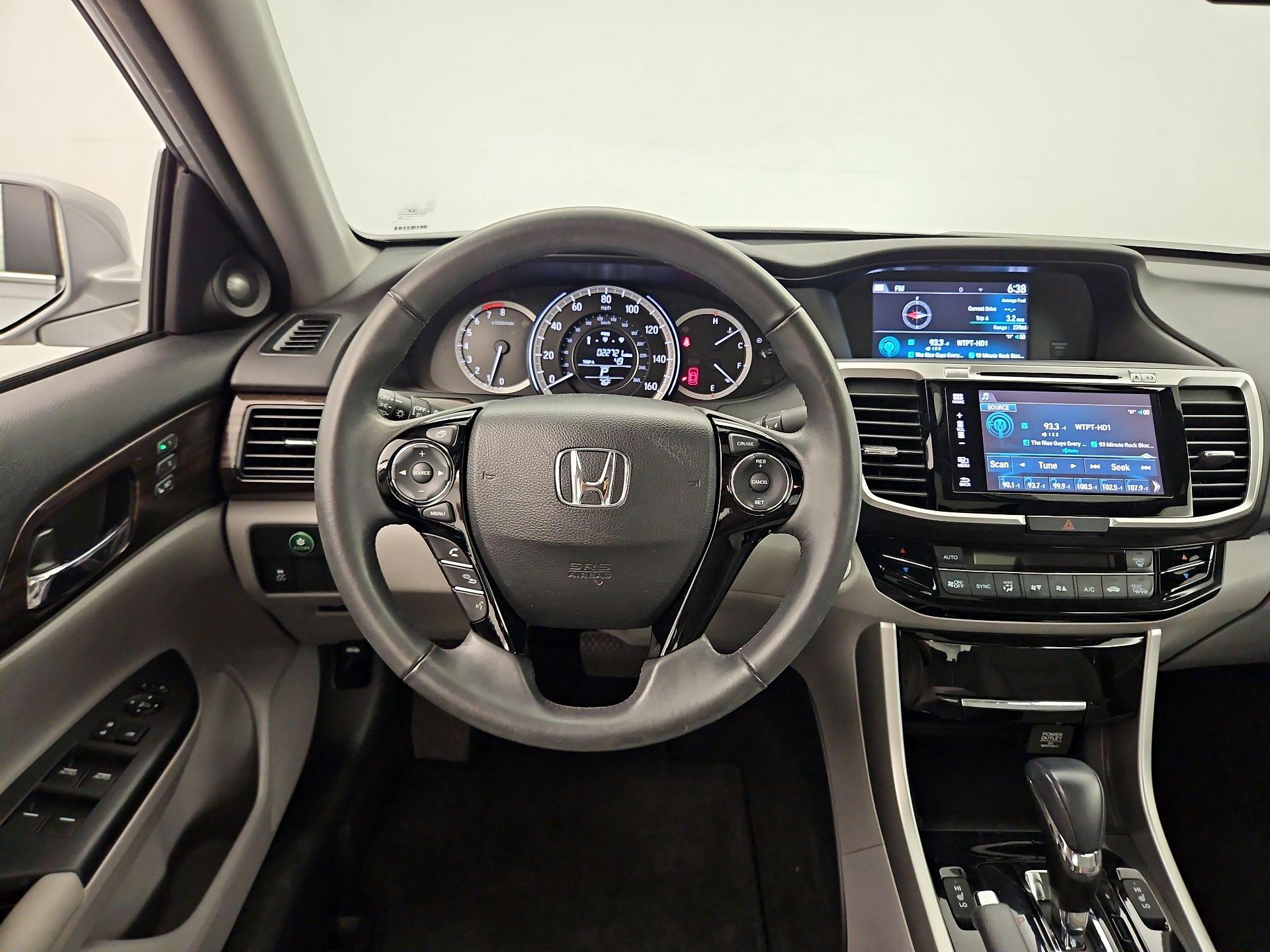 Thumbnail: 2016 Honda Accord - 10