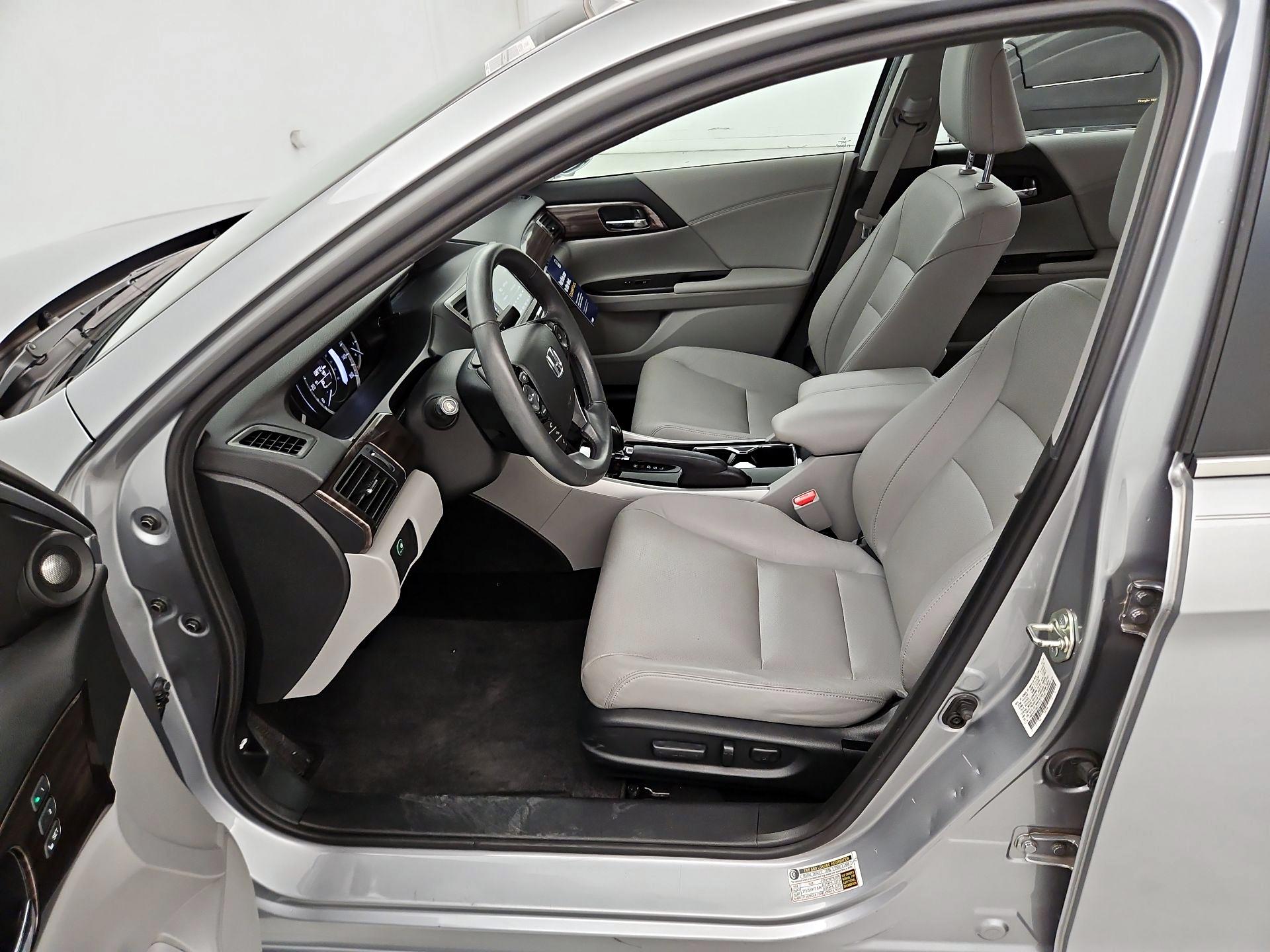 Thumbnail: 2016 Honda Accord - 11