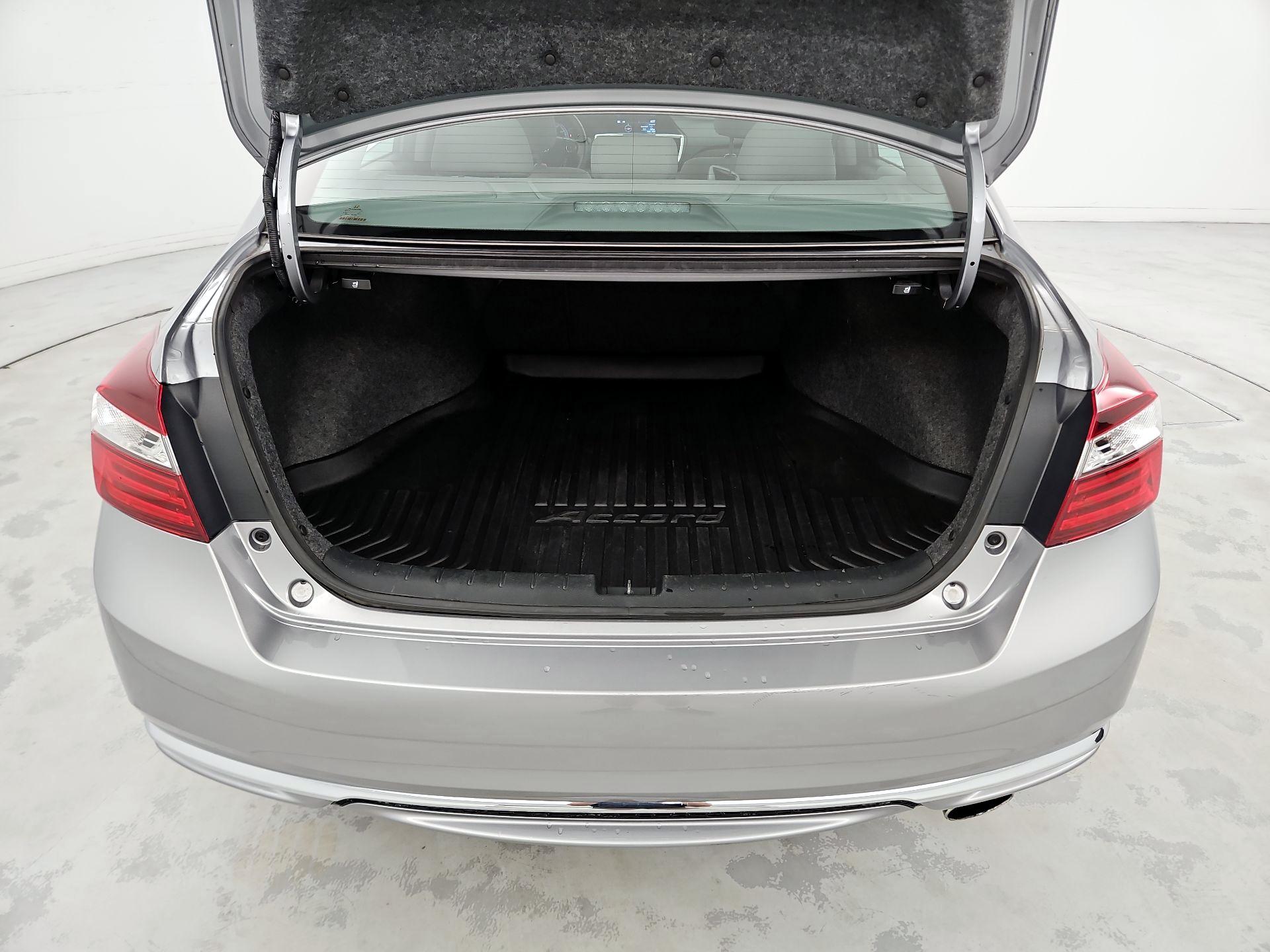 Thumbnail: 2016 Honda Accord - 20