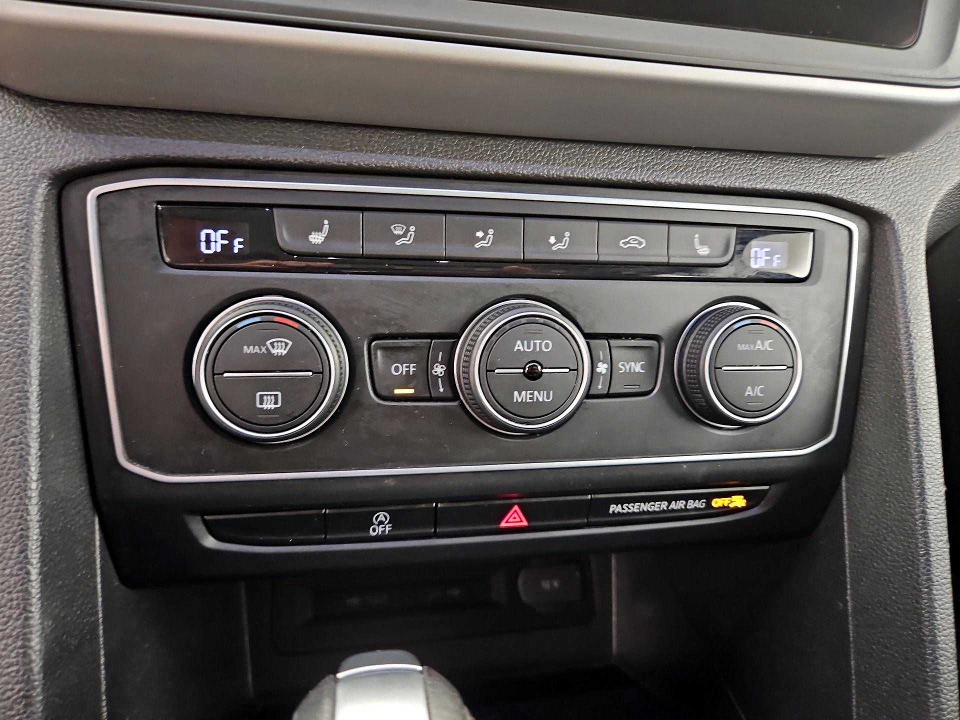 Thumbnail: 2021 Volkswagen Atlas - 16