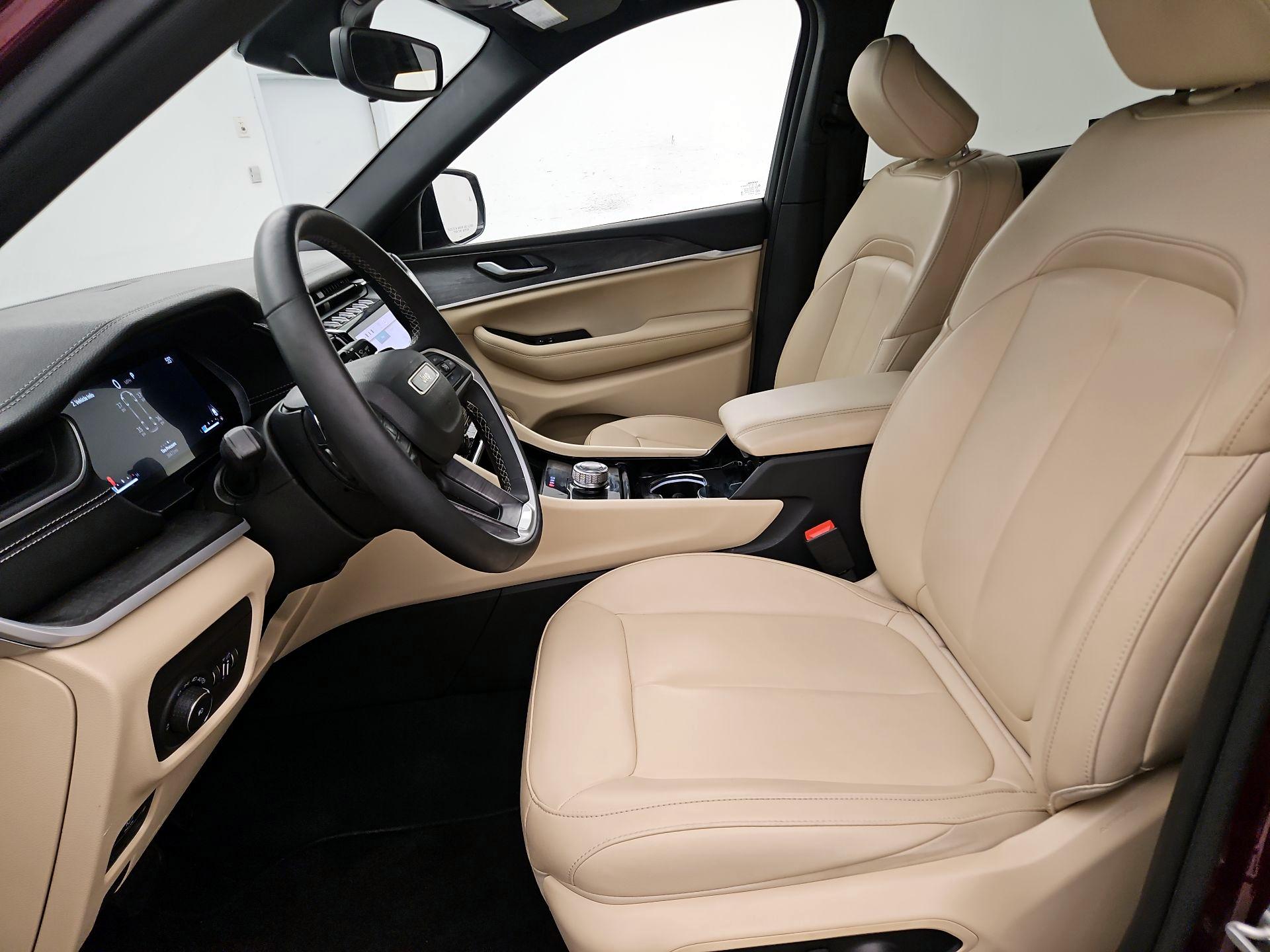 Thumbnail: 2023 Jeep Grand Cherokee L - 11