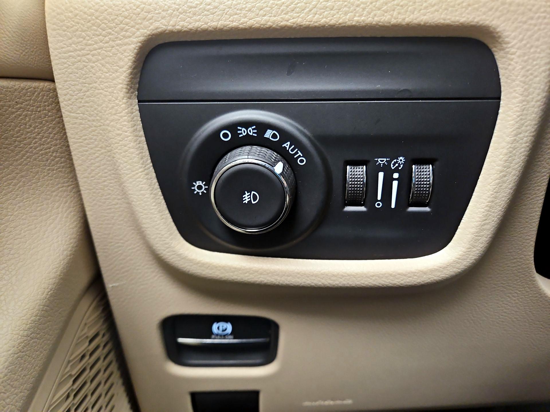 Thumbnail: 2023 Jeep Grand Cherokee L - 13