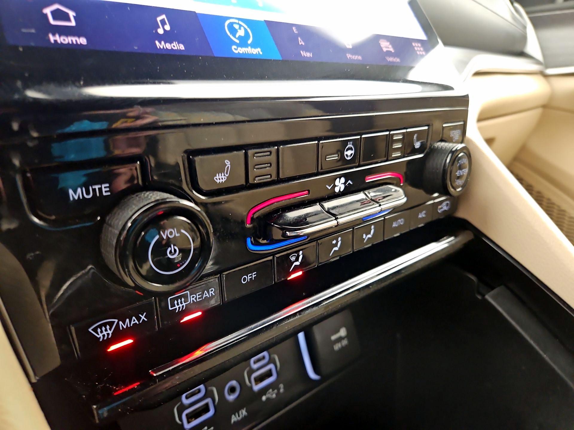 Thumbnail: 2023 Jeep Grand Cherokee L - 17