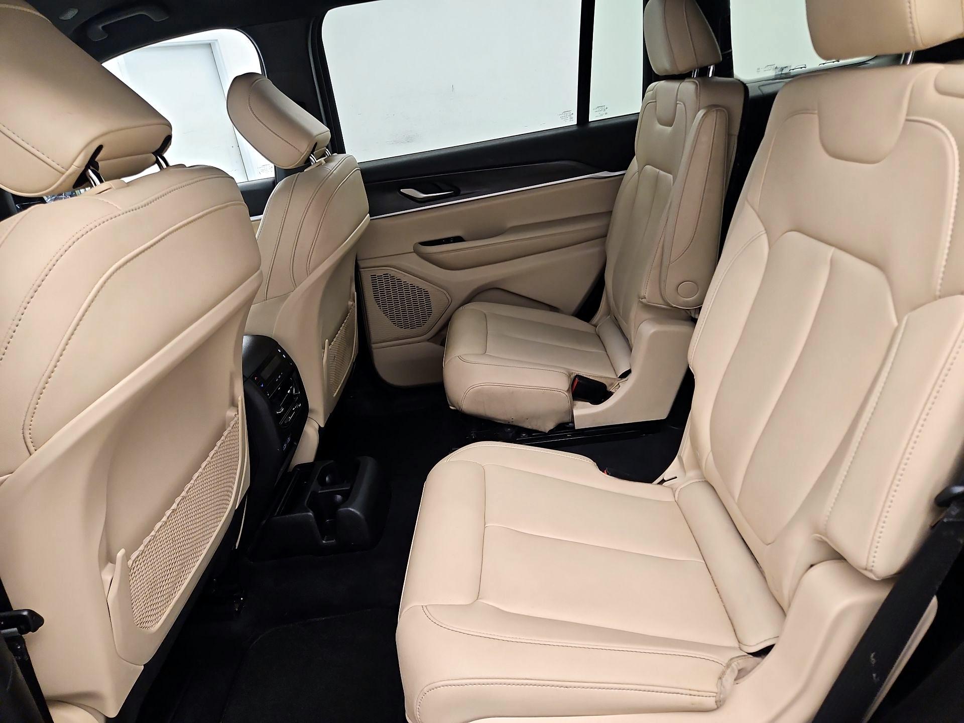 Thumbnail: 2023 Jeep Grand Cherokee L - 20