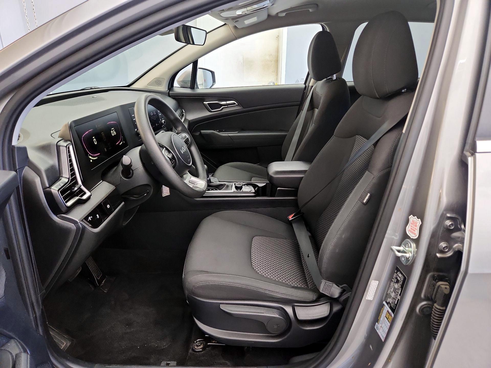 Thumbnail: 2023 Kia Sportage - 11
