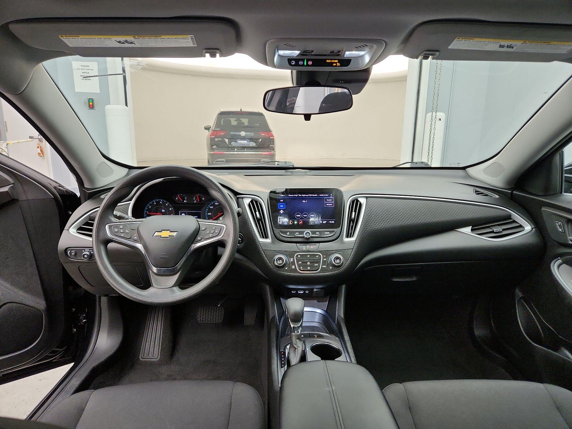 Thumbnail: 2024 Chevrolet Malibu - 9