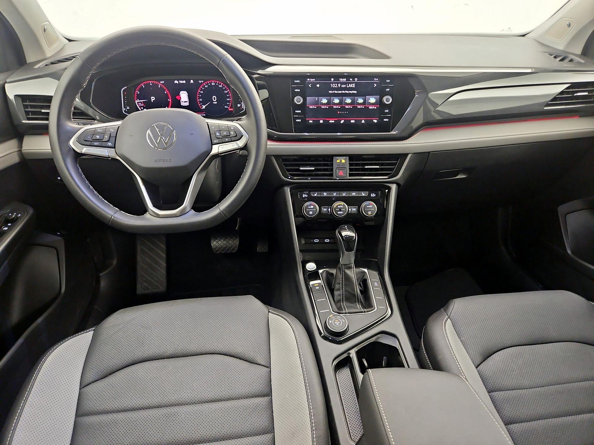 Thumbnail: 2022 Volkswagen Taos - 9