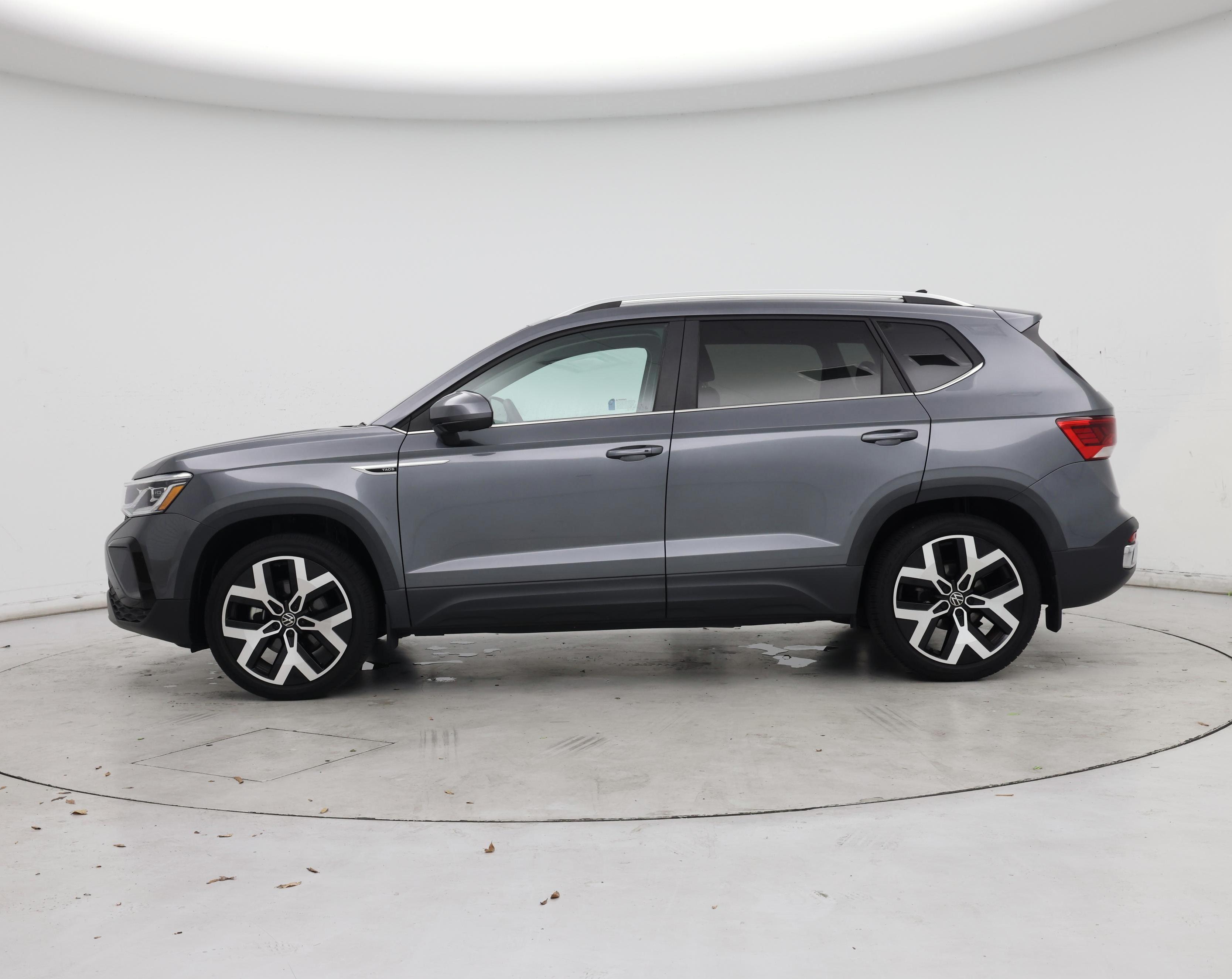 Thumbnail: 2022 Volkswagen Taos - 3