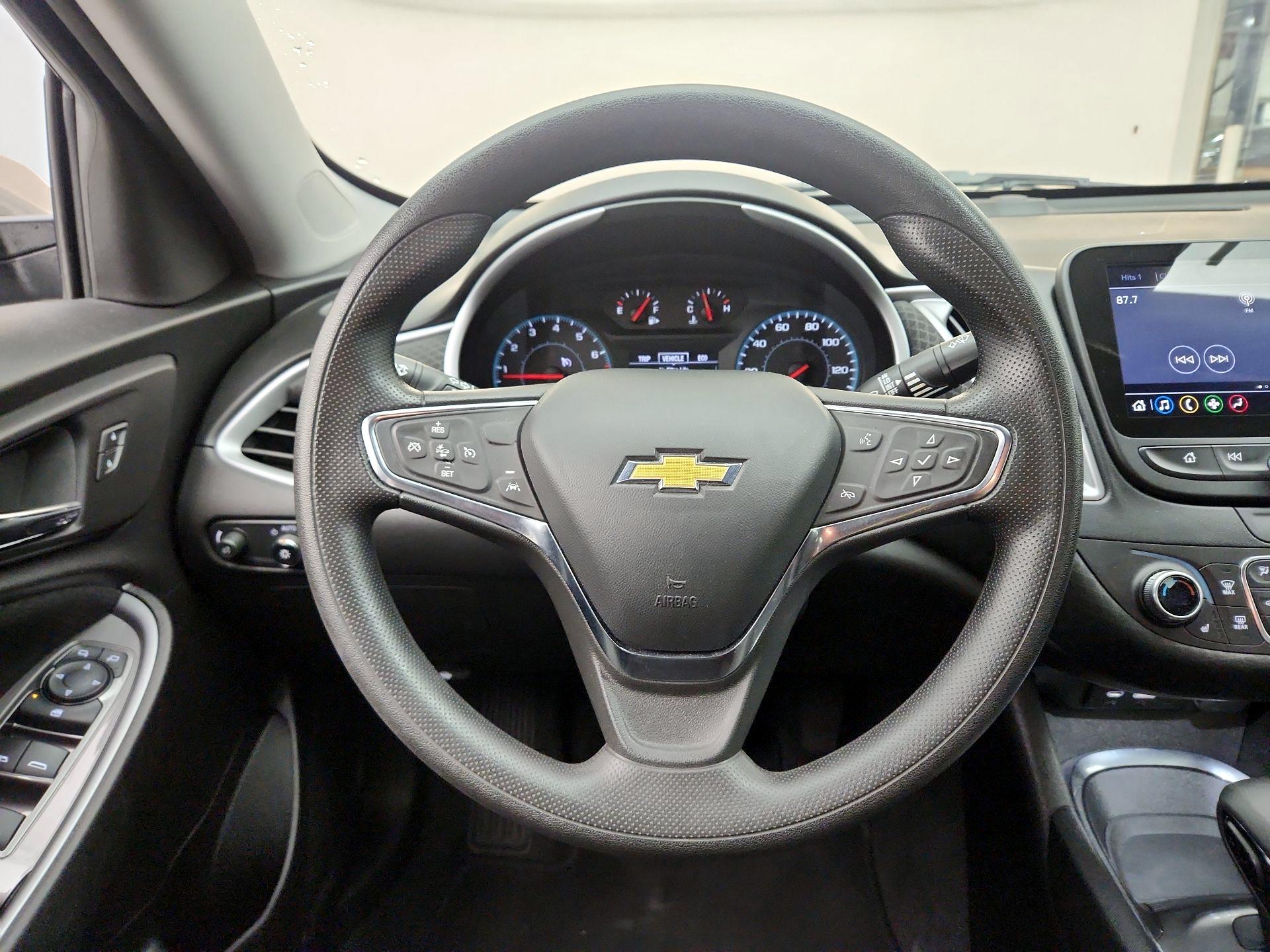 Thumbnail: 2023 Chevrolet Malibu - 10