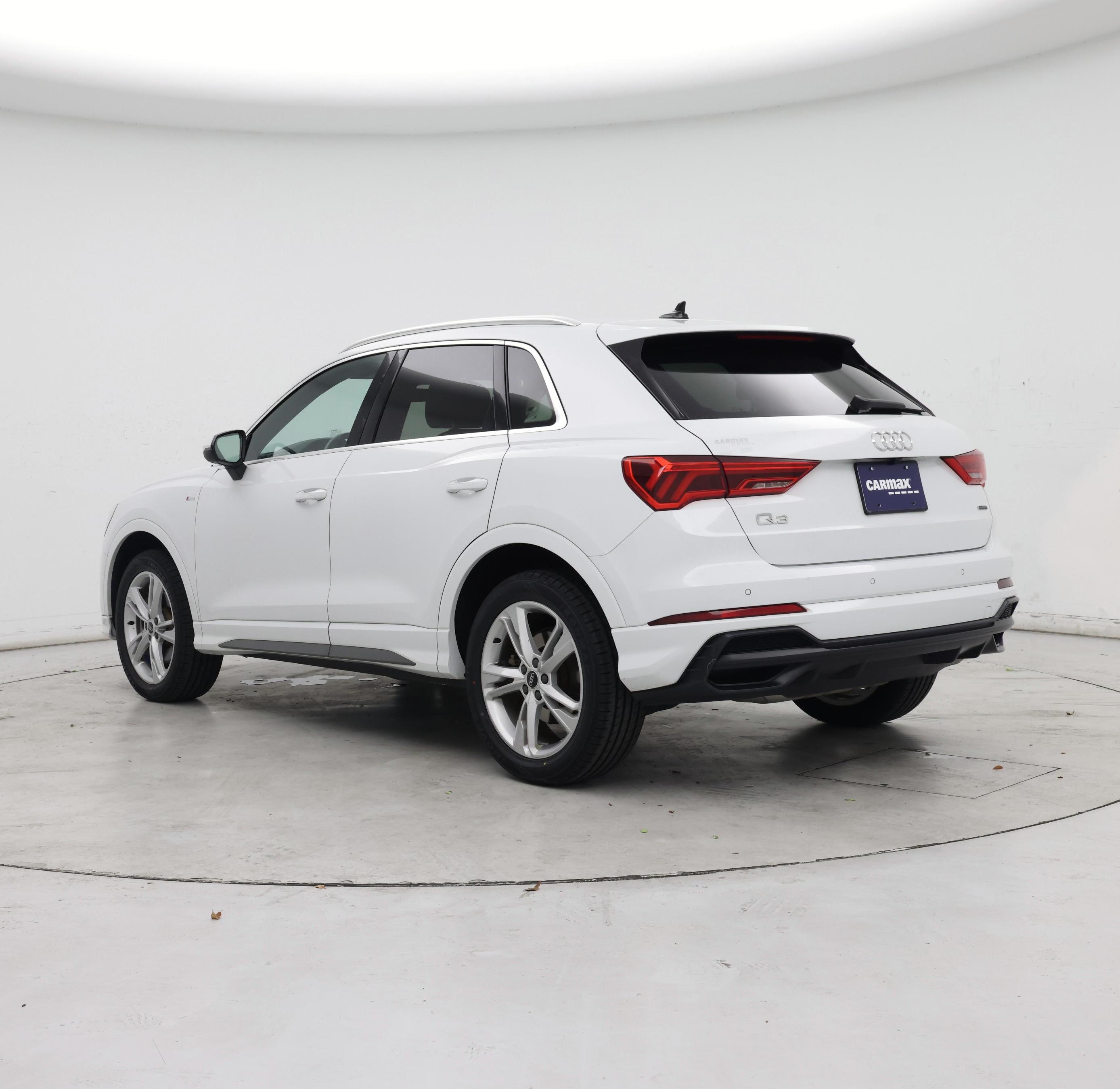 Thumbnail: 2022 Audi Q3 - 2