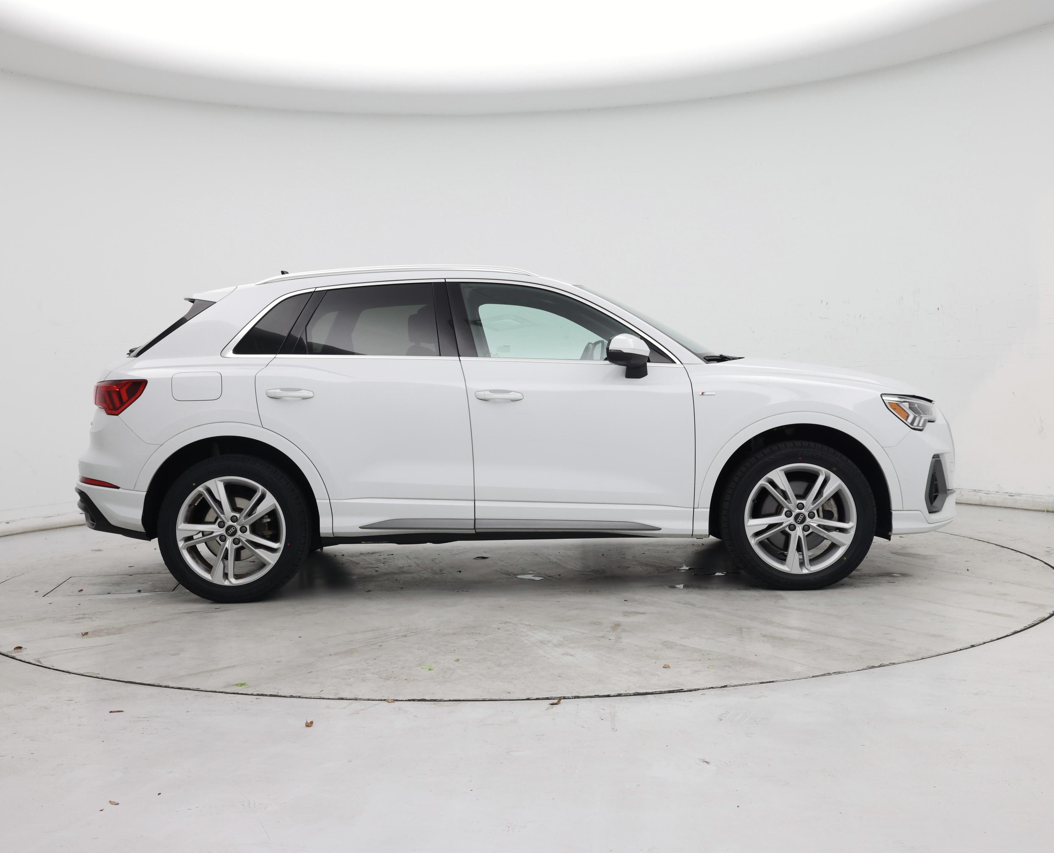 Thumbnail: 2022 Audi Q3 - 7