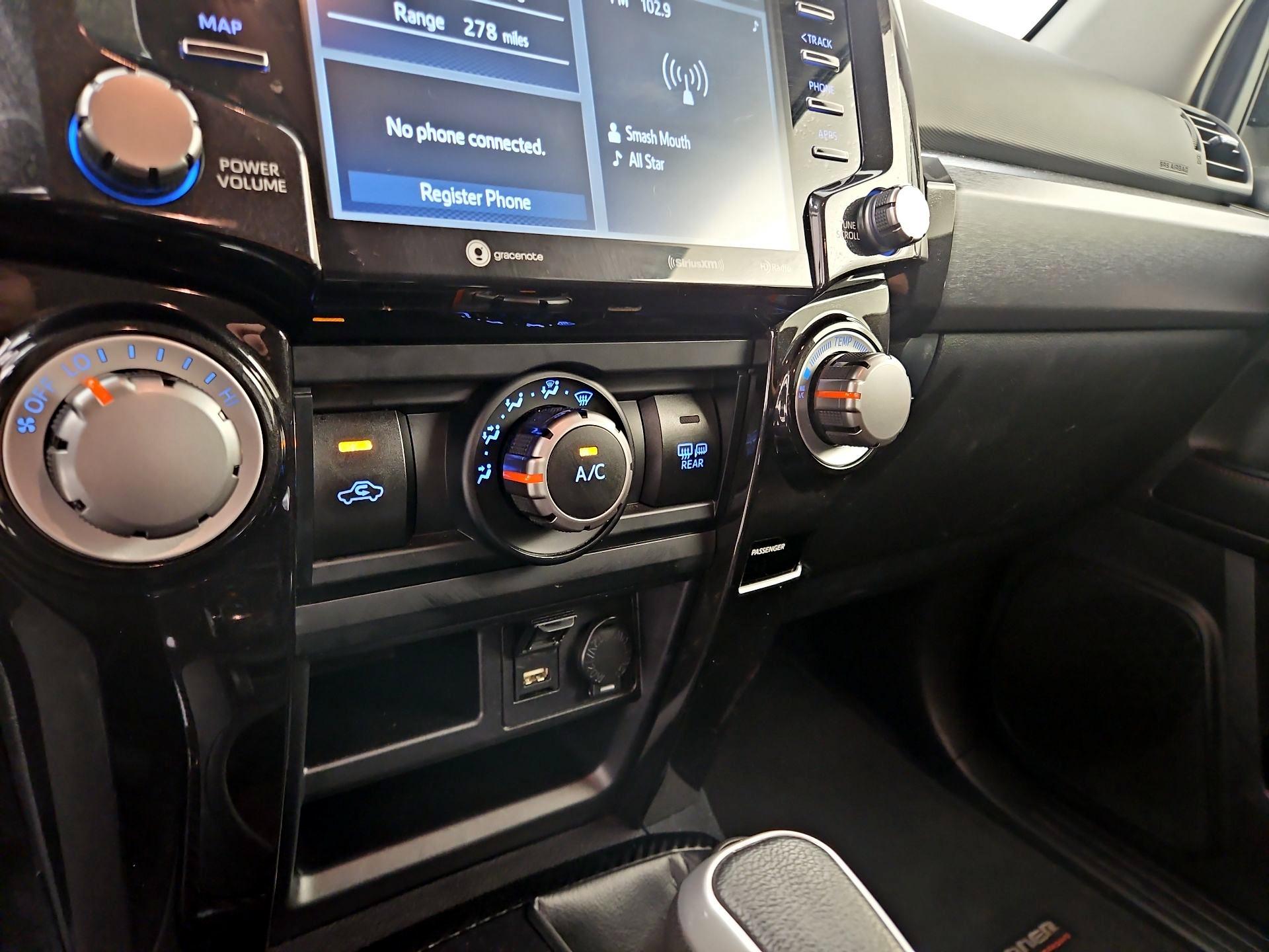 Thumbnail: 2024 Toyota 4Runner - 16