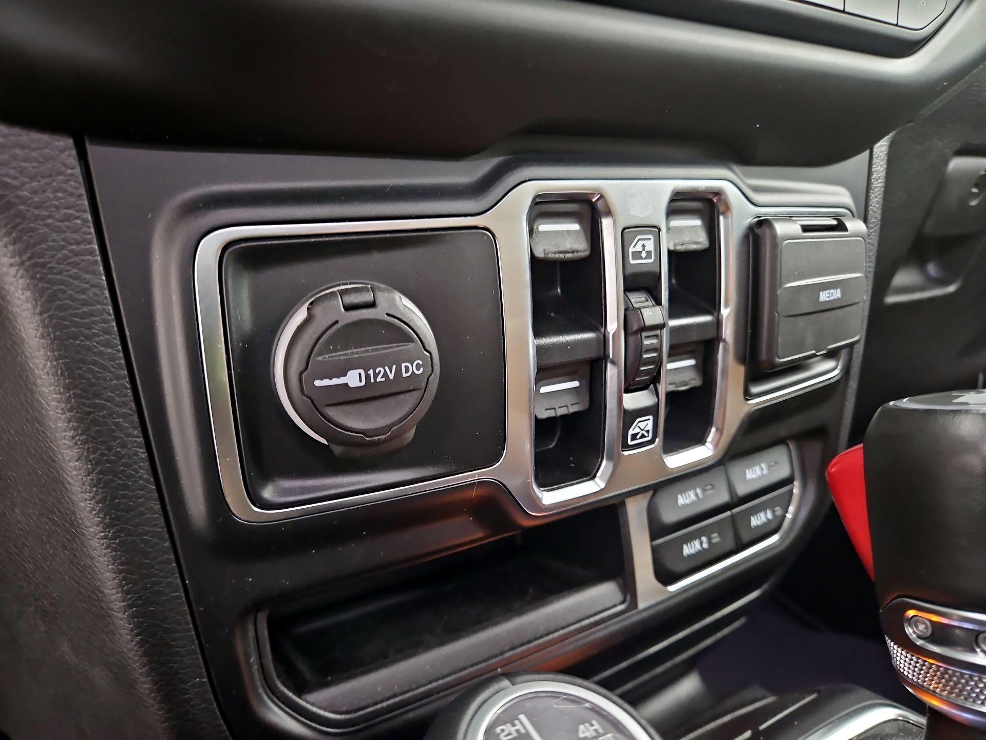 Thumbnail: 2021 Jeep Wrangler - 18
