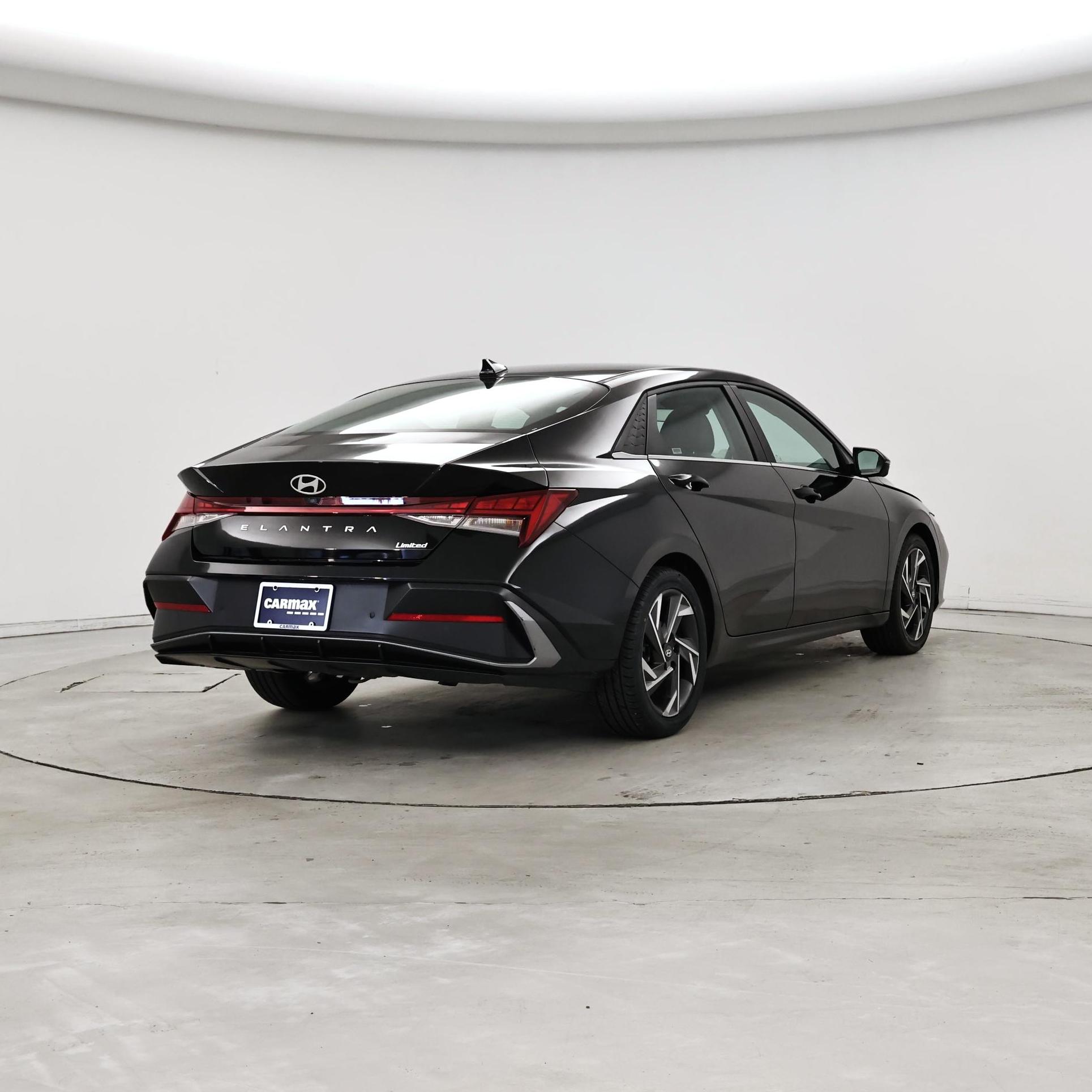 Thumbnail: 2024 Hyundai Elantra - 8