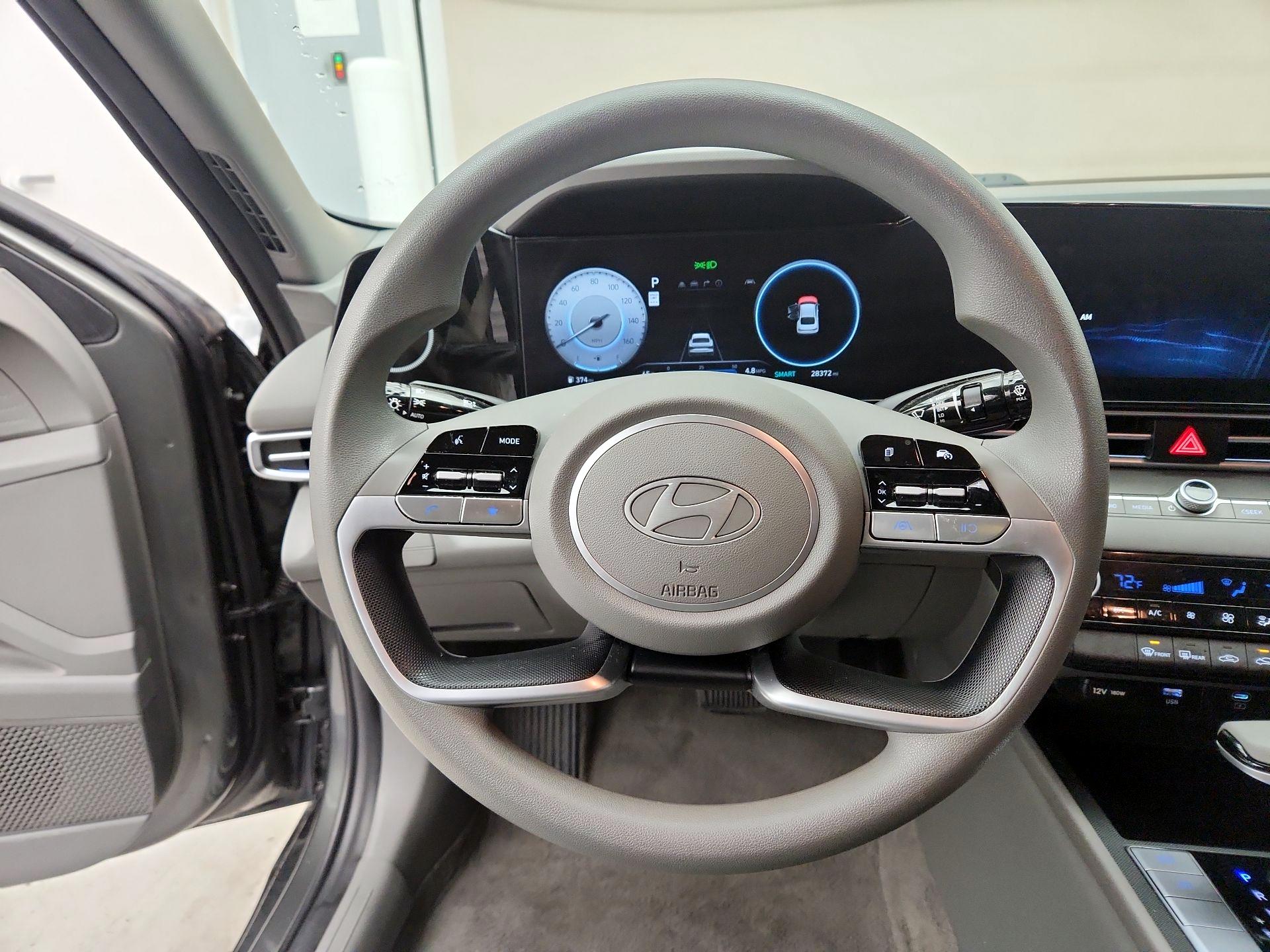 Thumbnail: 2024 Hyundai Elantra - 10