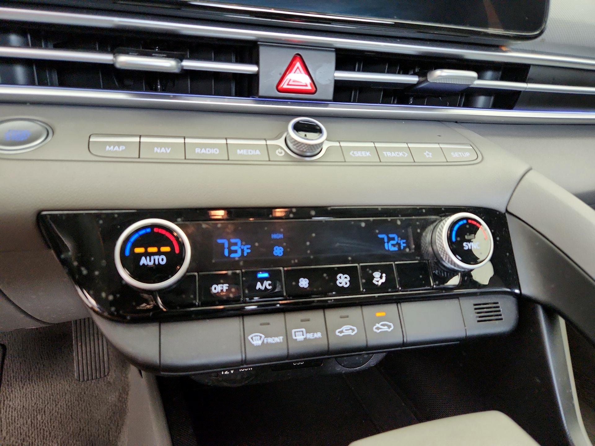 Thumbnail: 2024 Hyundai Elantra - 17
