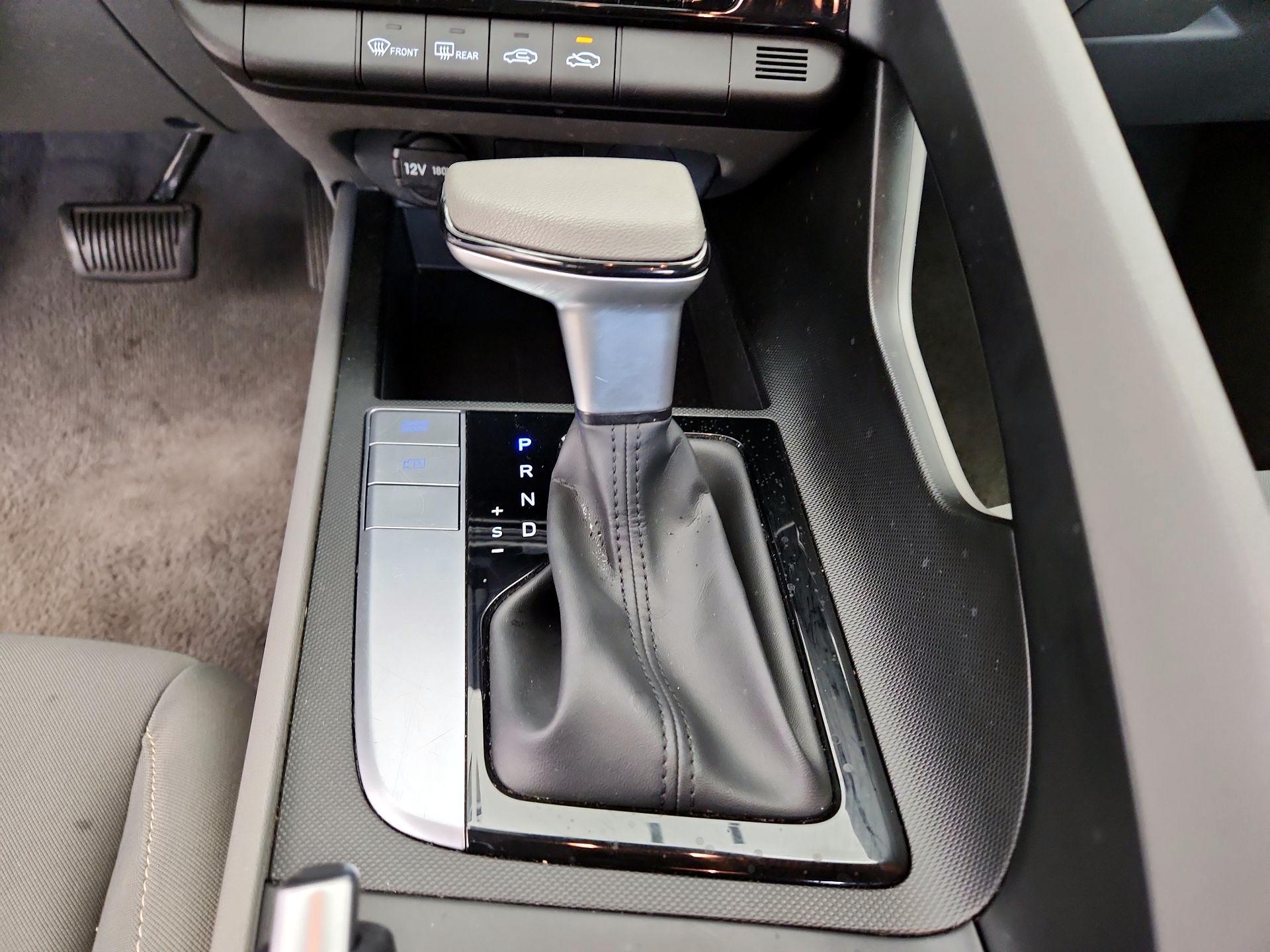 Thumbnail: 2024 Hyundai Elantra - 18