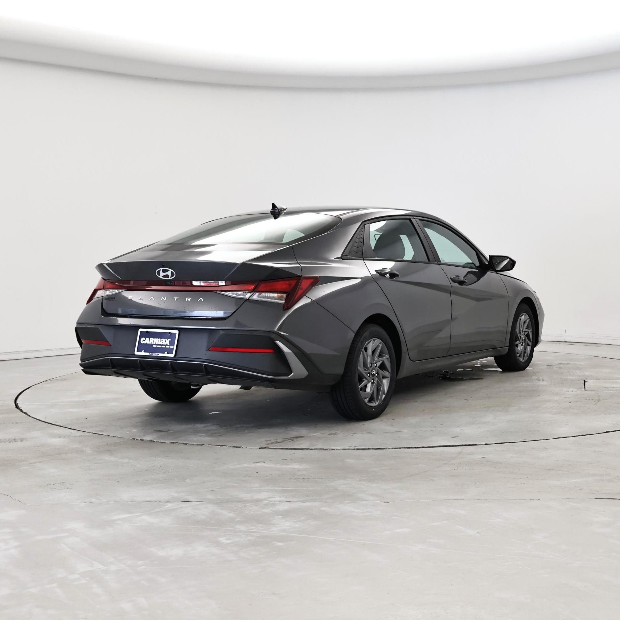 Thumbnail: 2024 Hyundai Elantra - 8